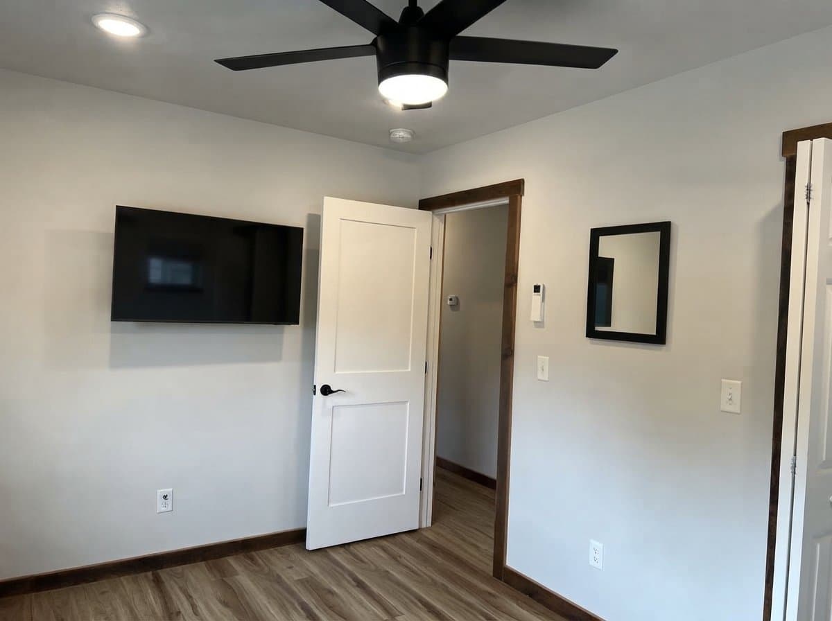 Missoula House: 877 S Grant St