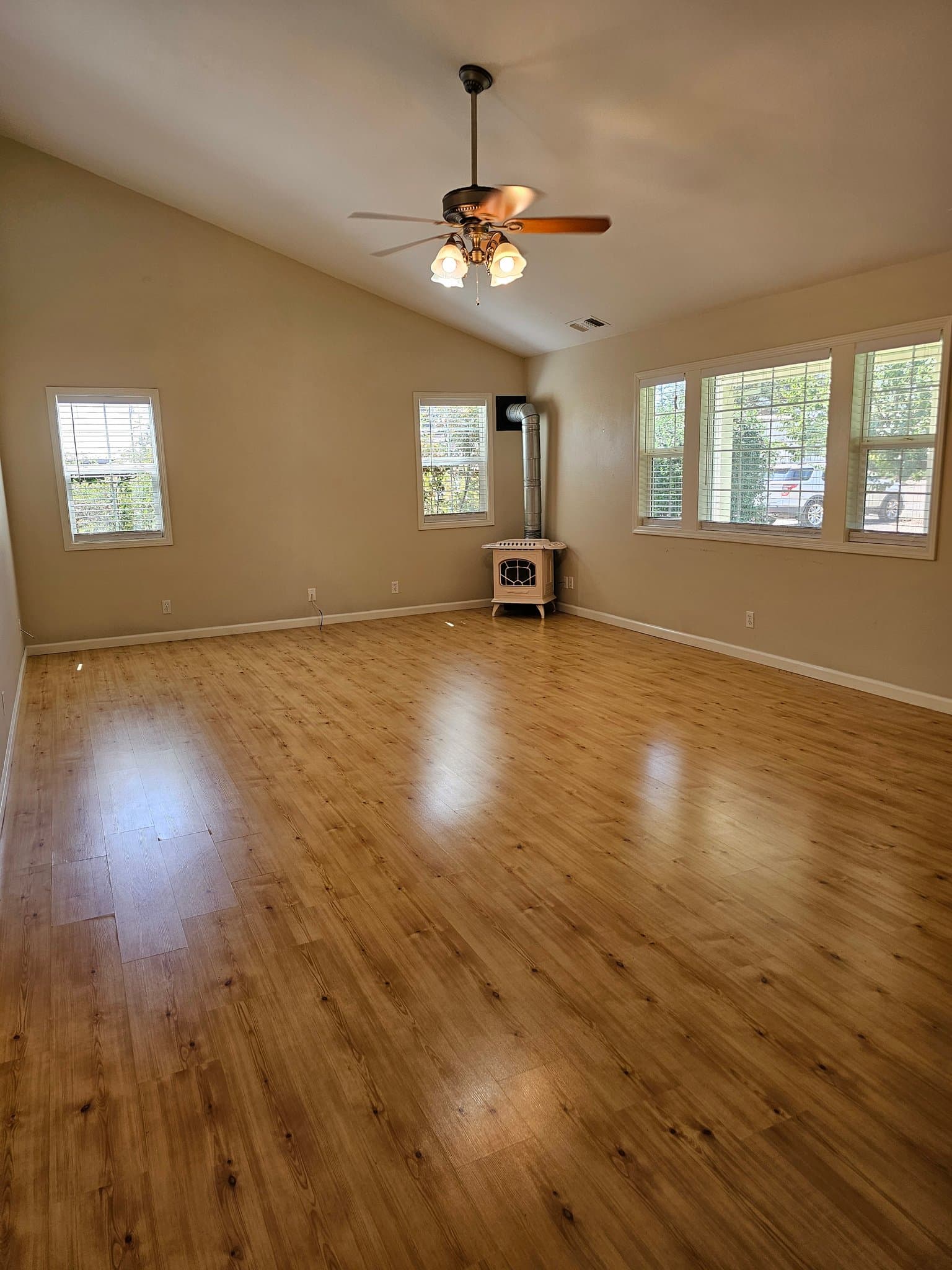 Patterson House: 705 Almond Ave