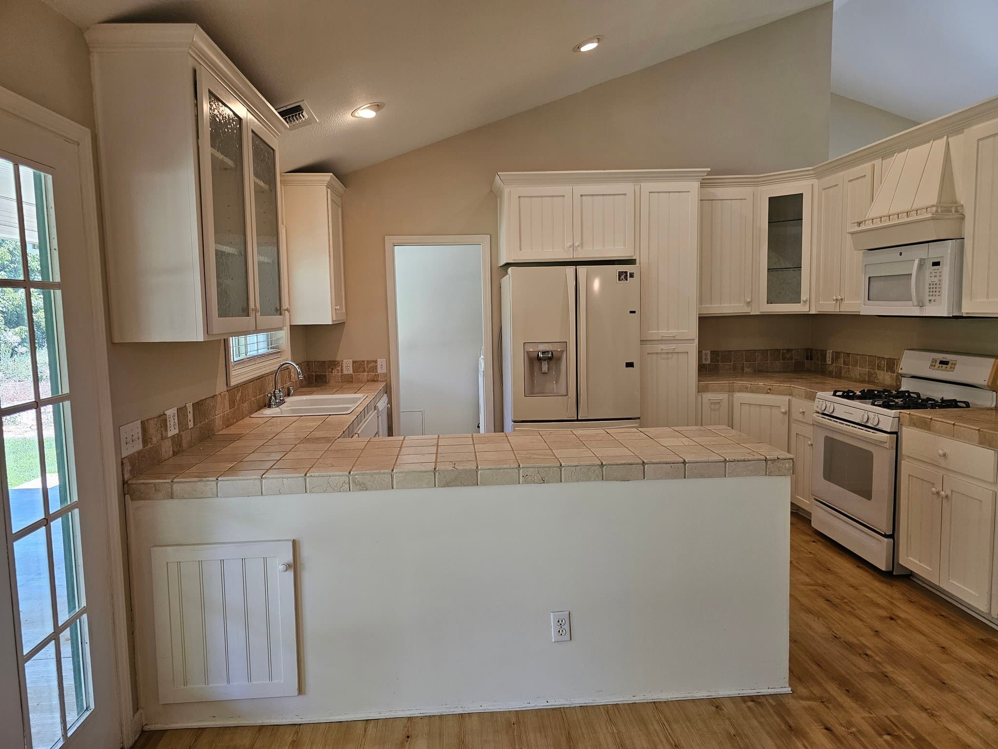 Patterson House: 705 Almond Ave