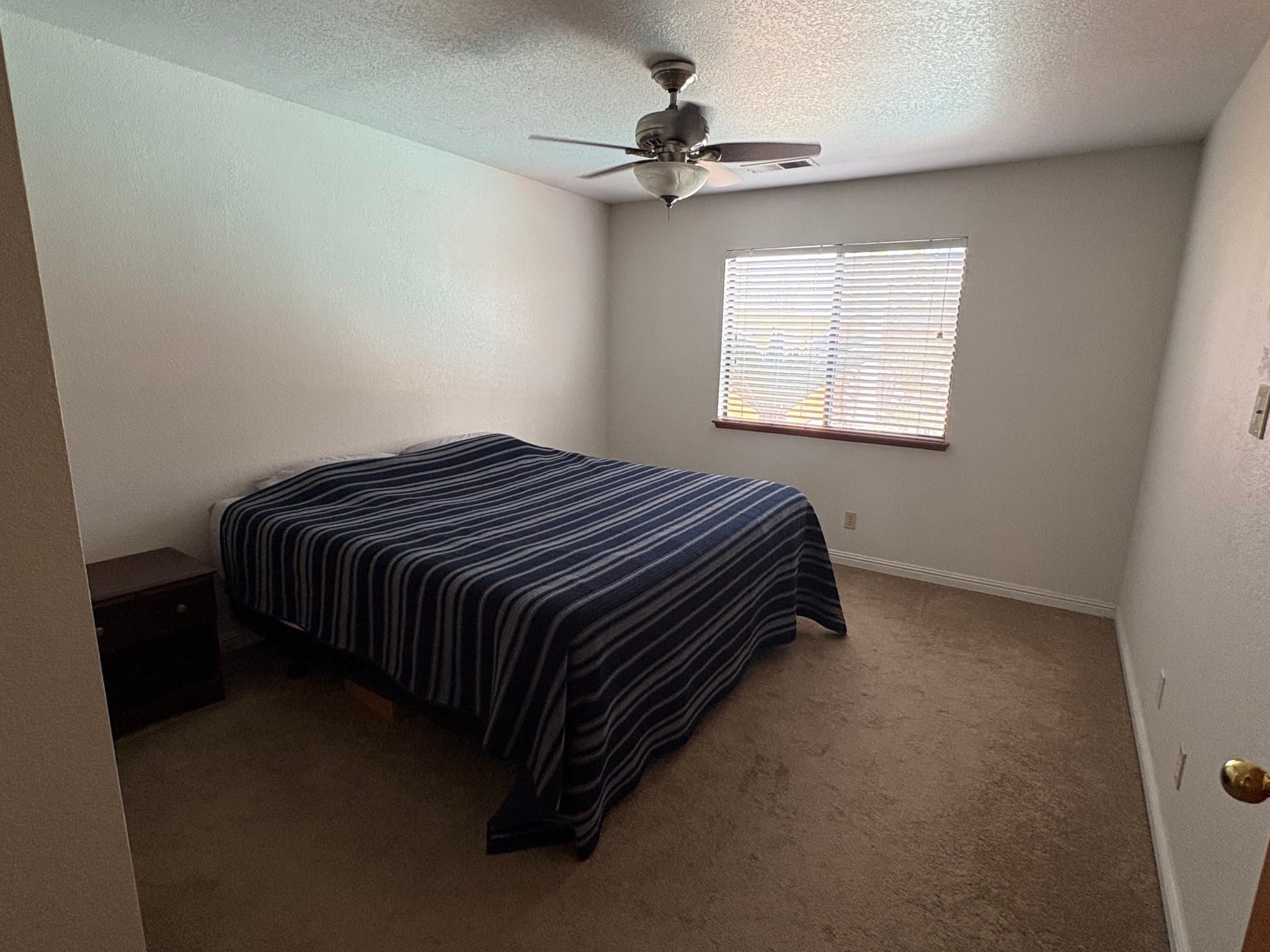 Visalia House: 4948 W Hemlock Ave