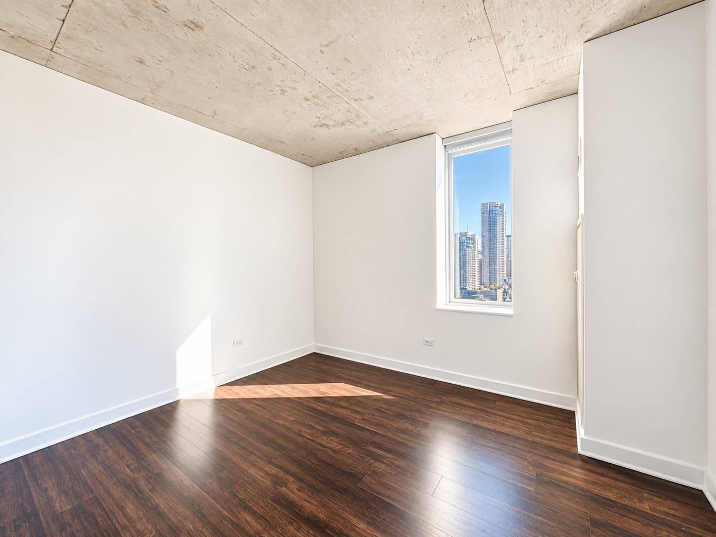 Chicago Condo: 222 W Illinois