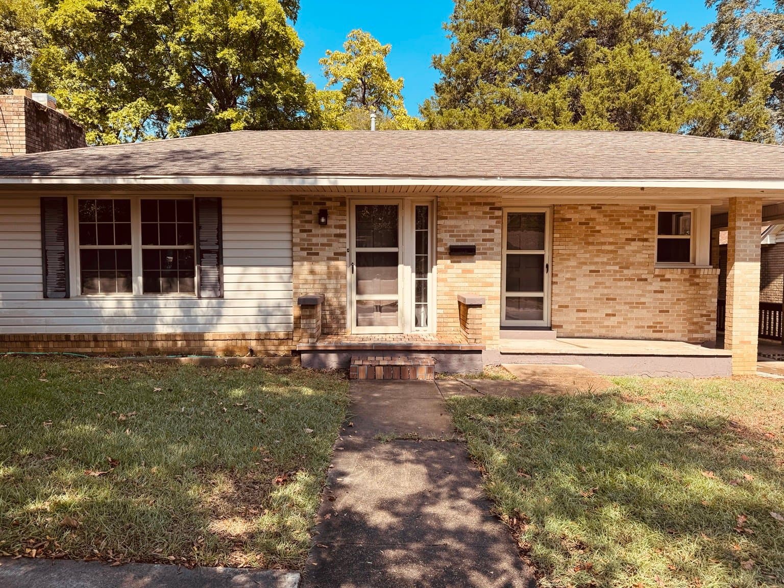 Hot Springs House: 246 Hobson