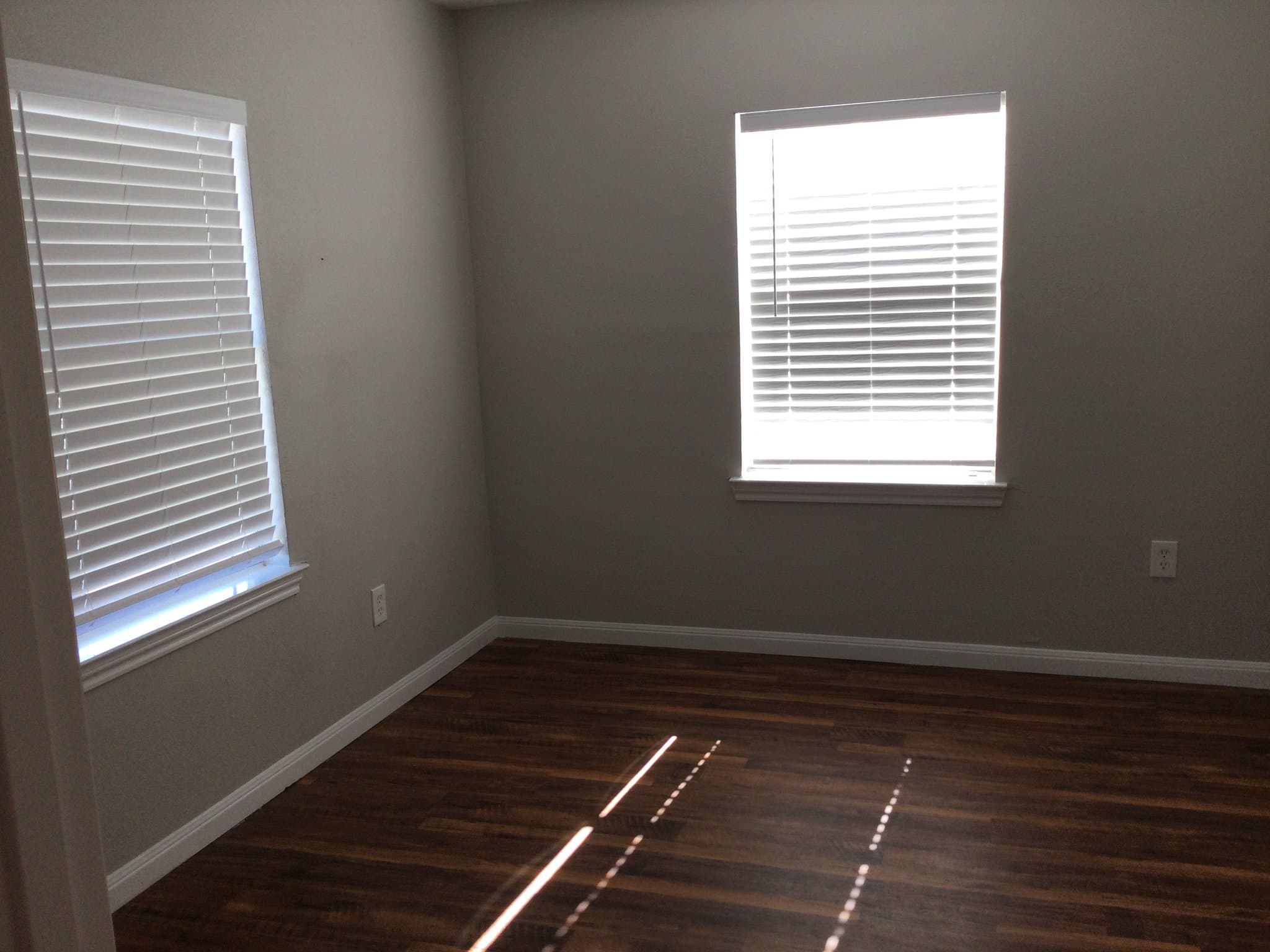 New Caney House: 28174 FM 1485 East