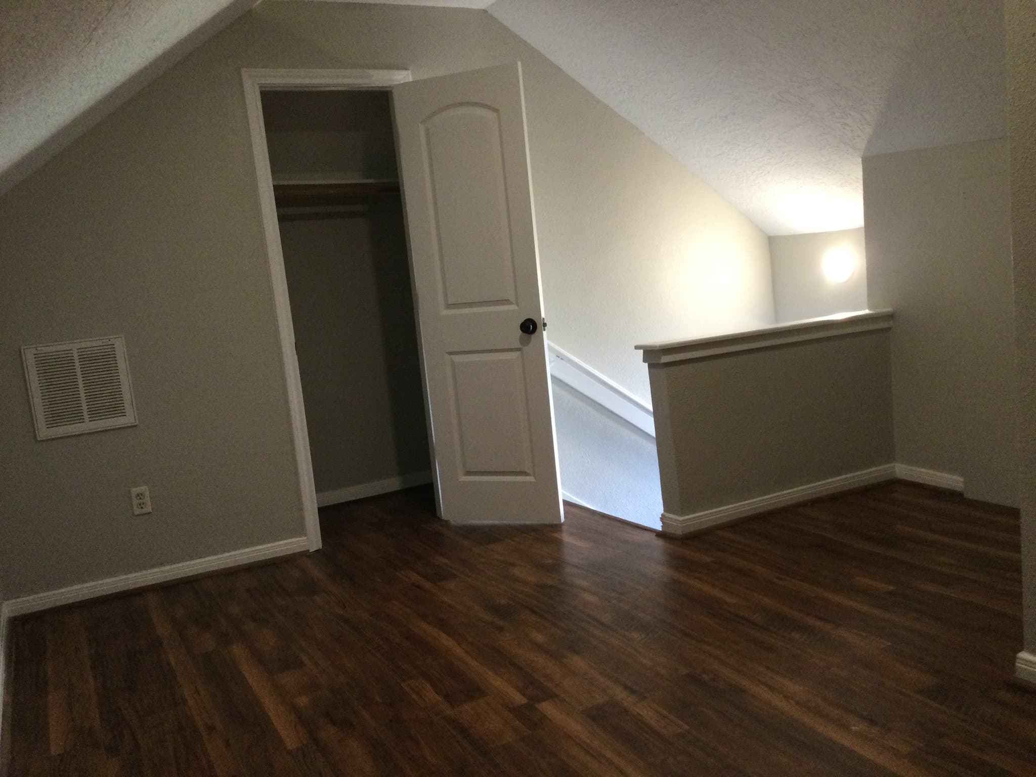 New Caney House: 28174 FM 1485 East