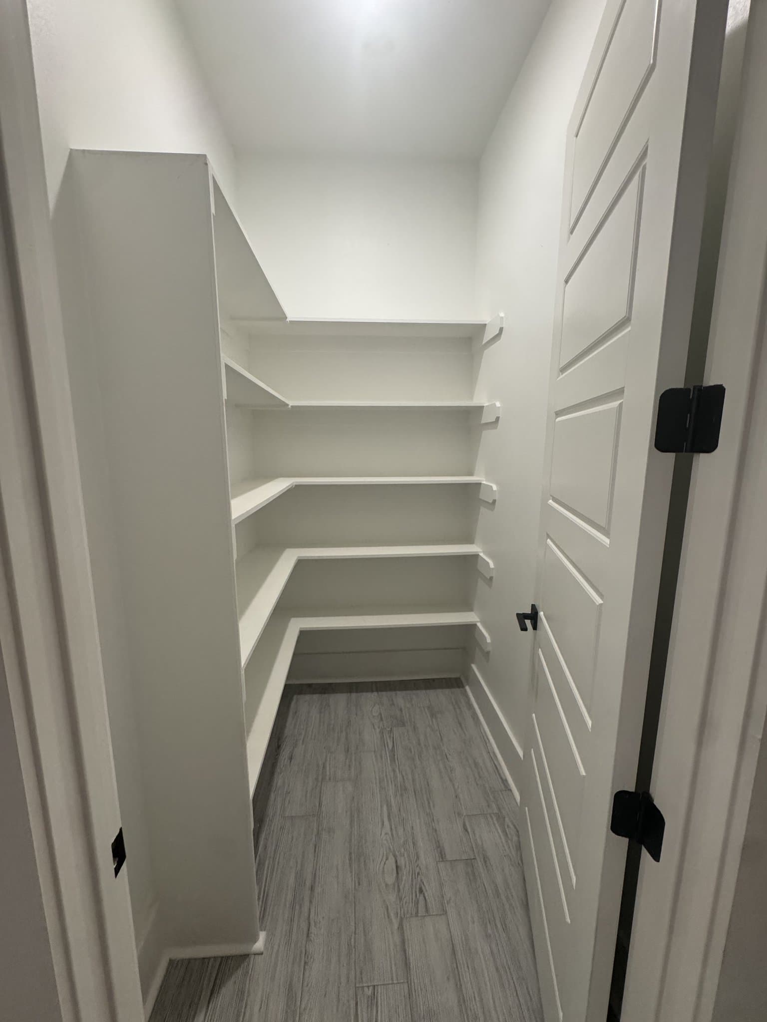 Longview House: 1524 Mahlow Drive