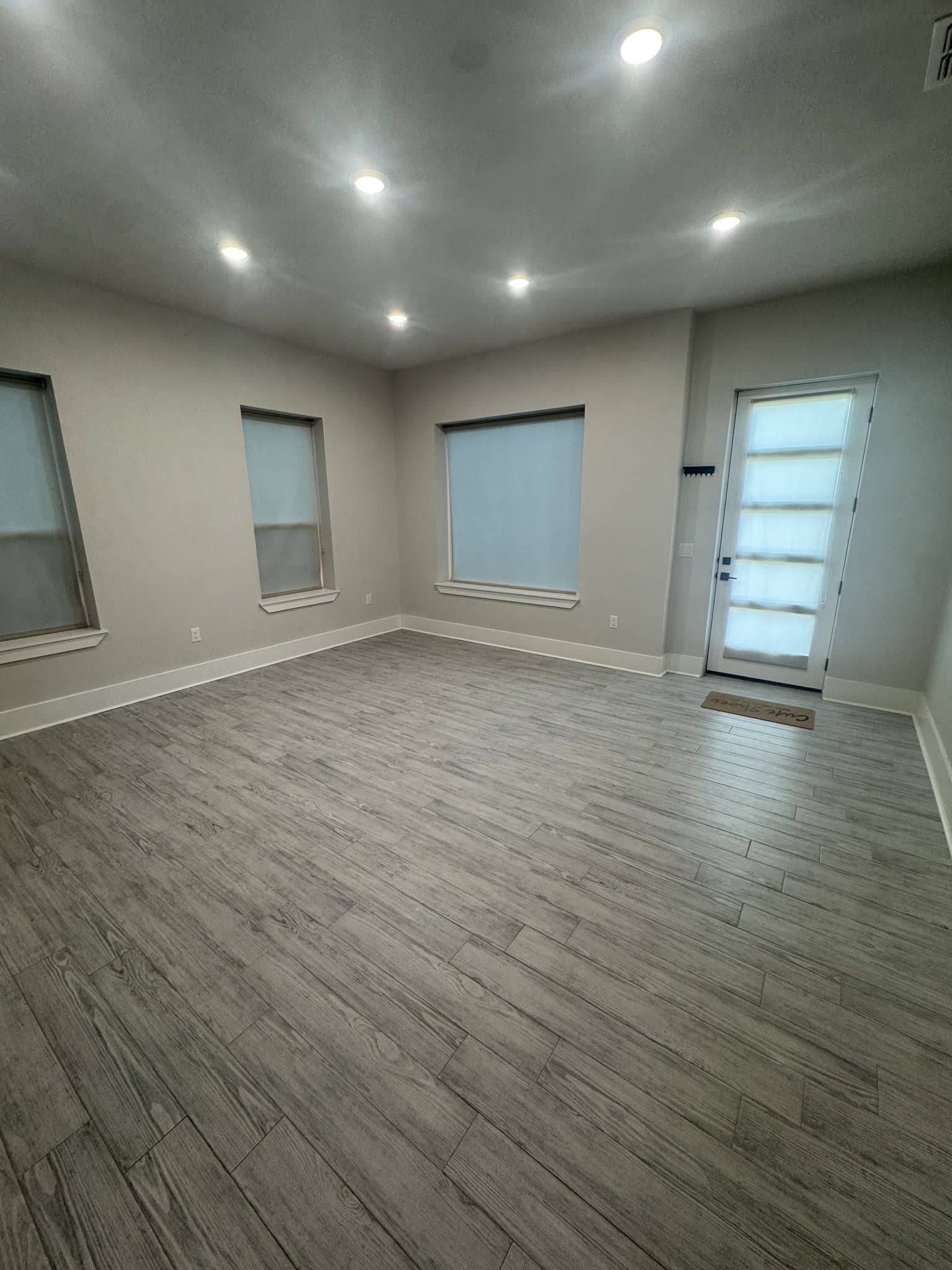 Longview House: 1524 Mahlow Drive
