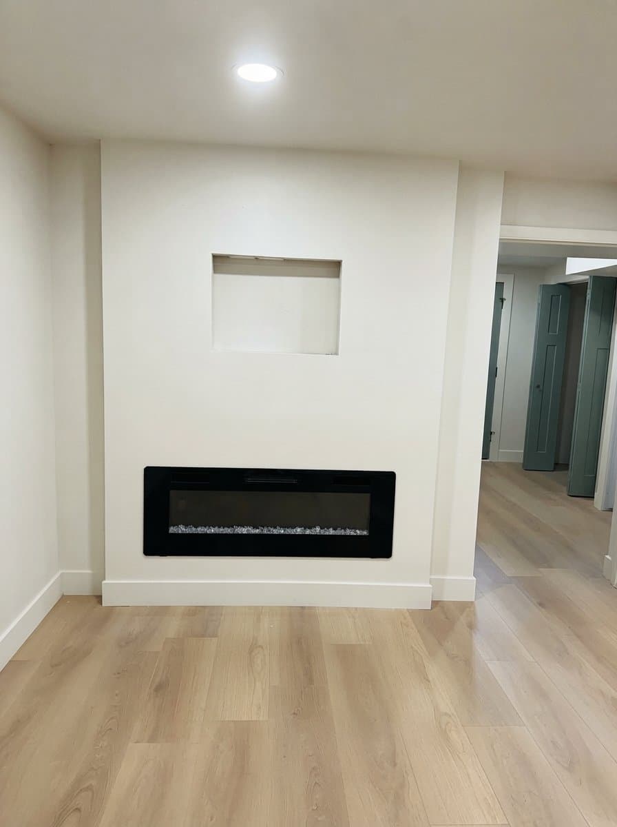 Sandy House: 1717 E Ski View Dr