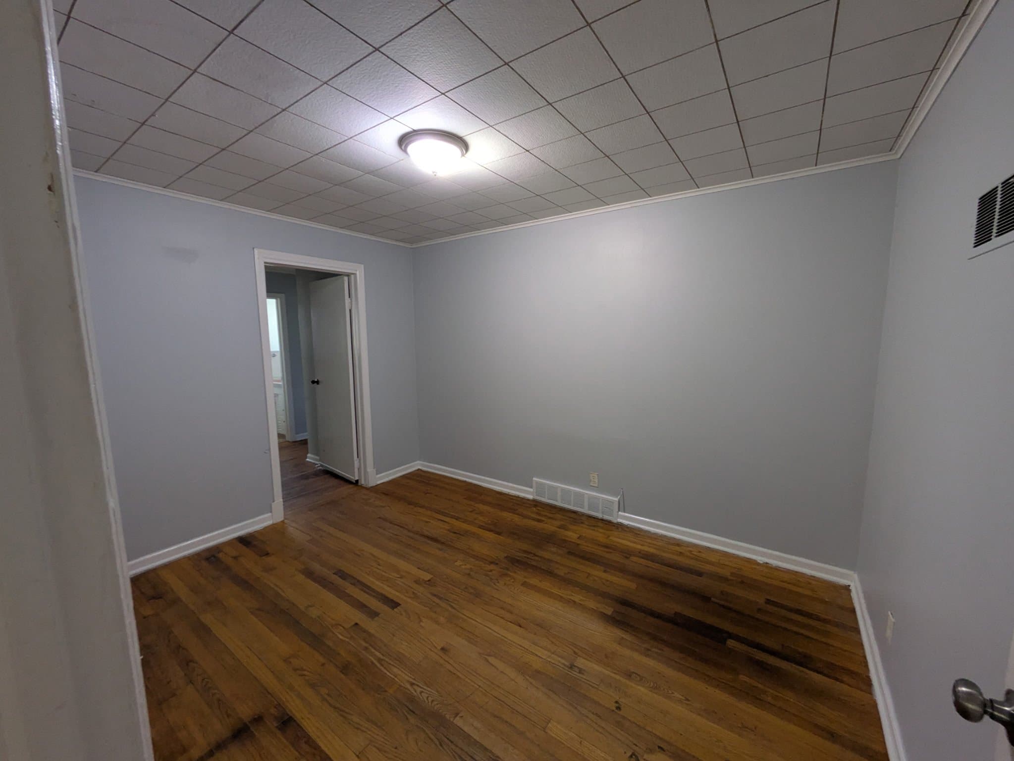 Kansas City House: 10415 Crystal ave