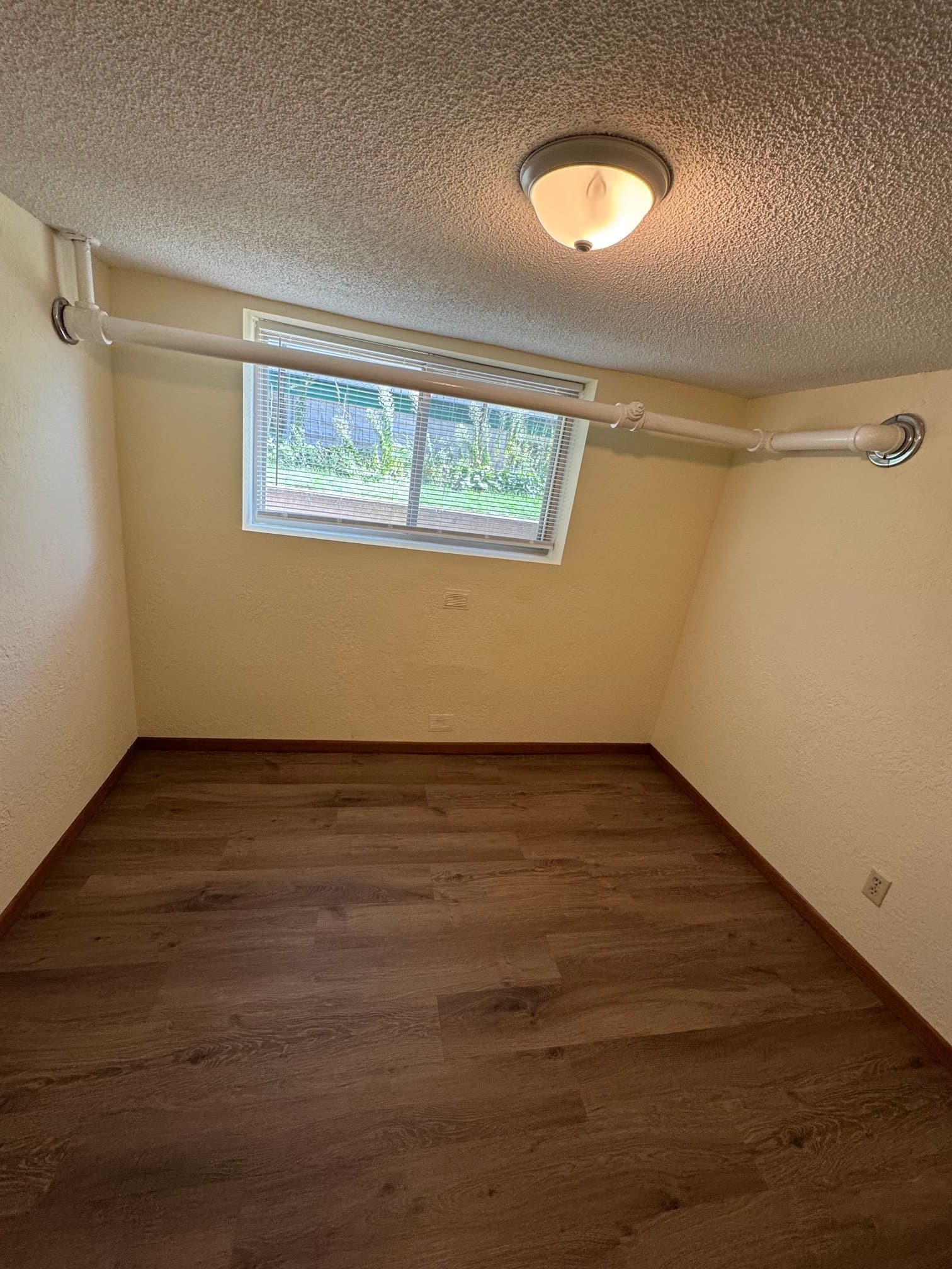 Saint Paul Apartment: 1720 ashland ave