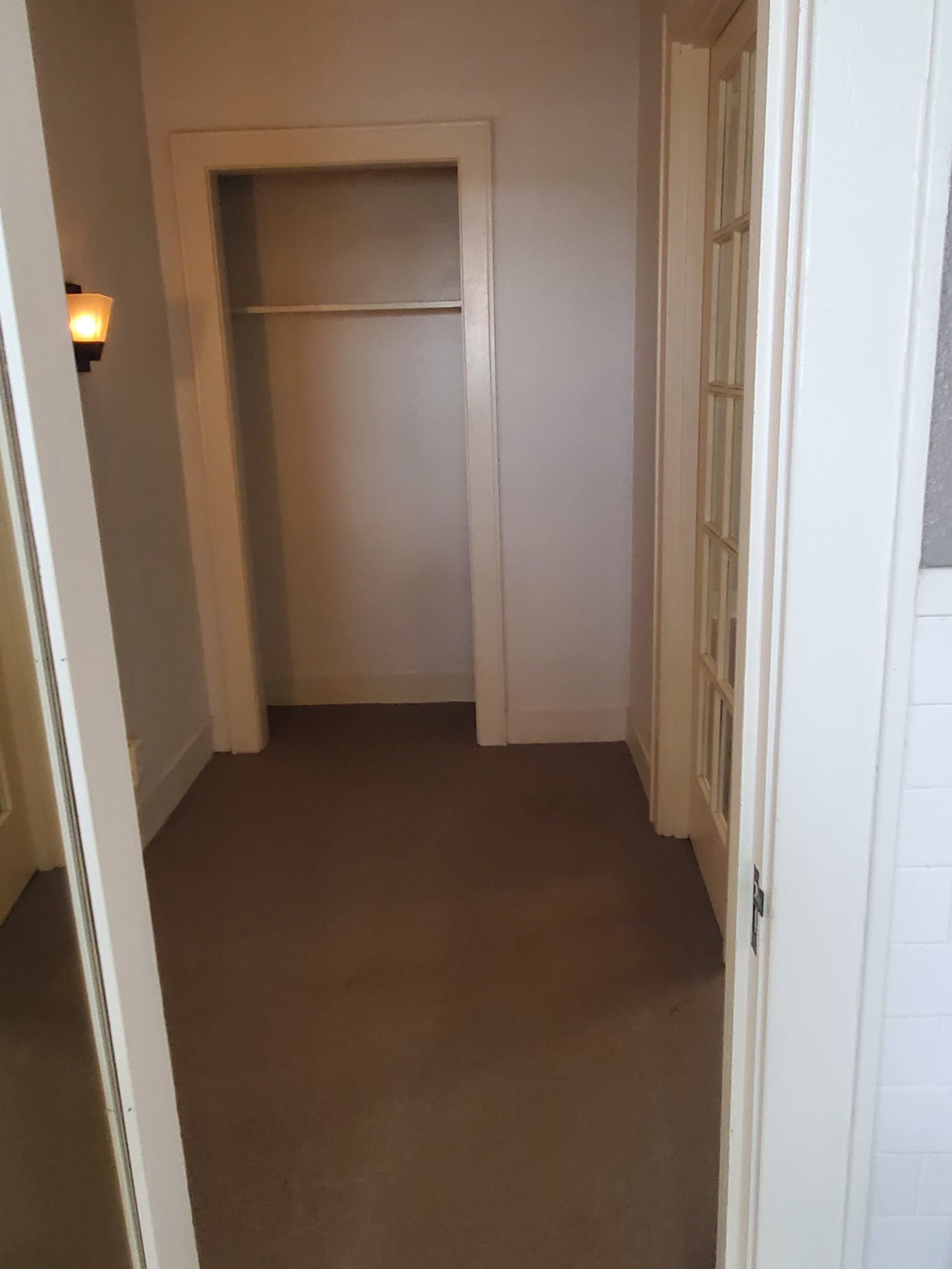 SPRINGFIELD Single Room: 1235 E ELM