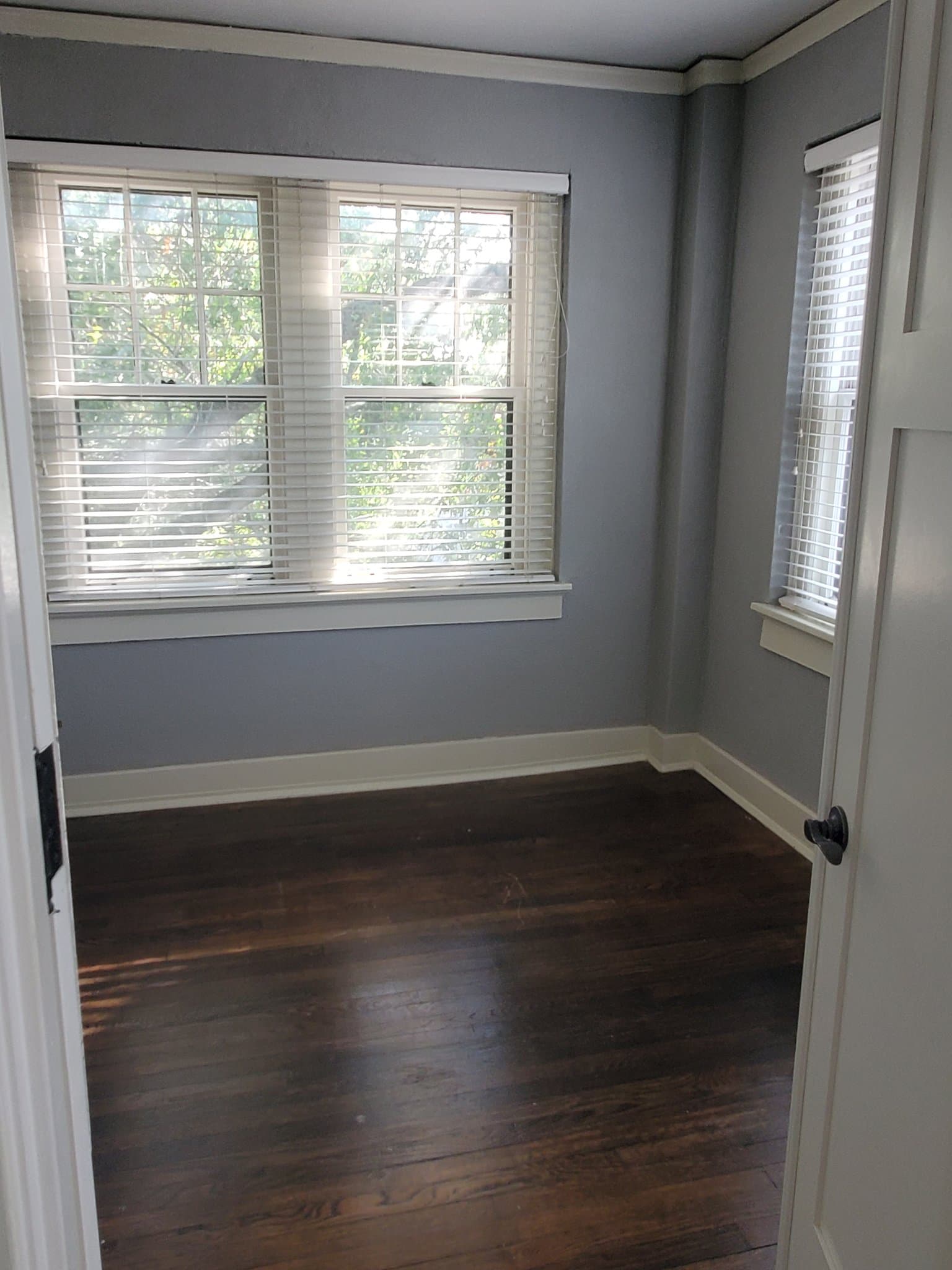 SPRINGFIELD Single Room: 1235 E ELM