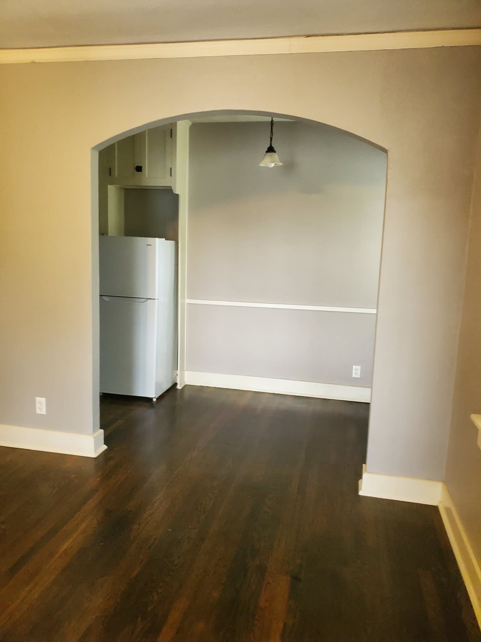 SPRINGFIELD Single Room: 1235 E ELM