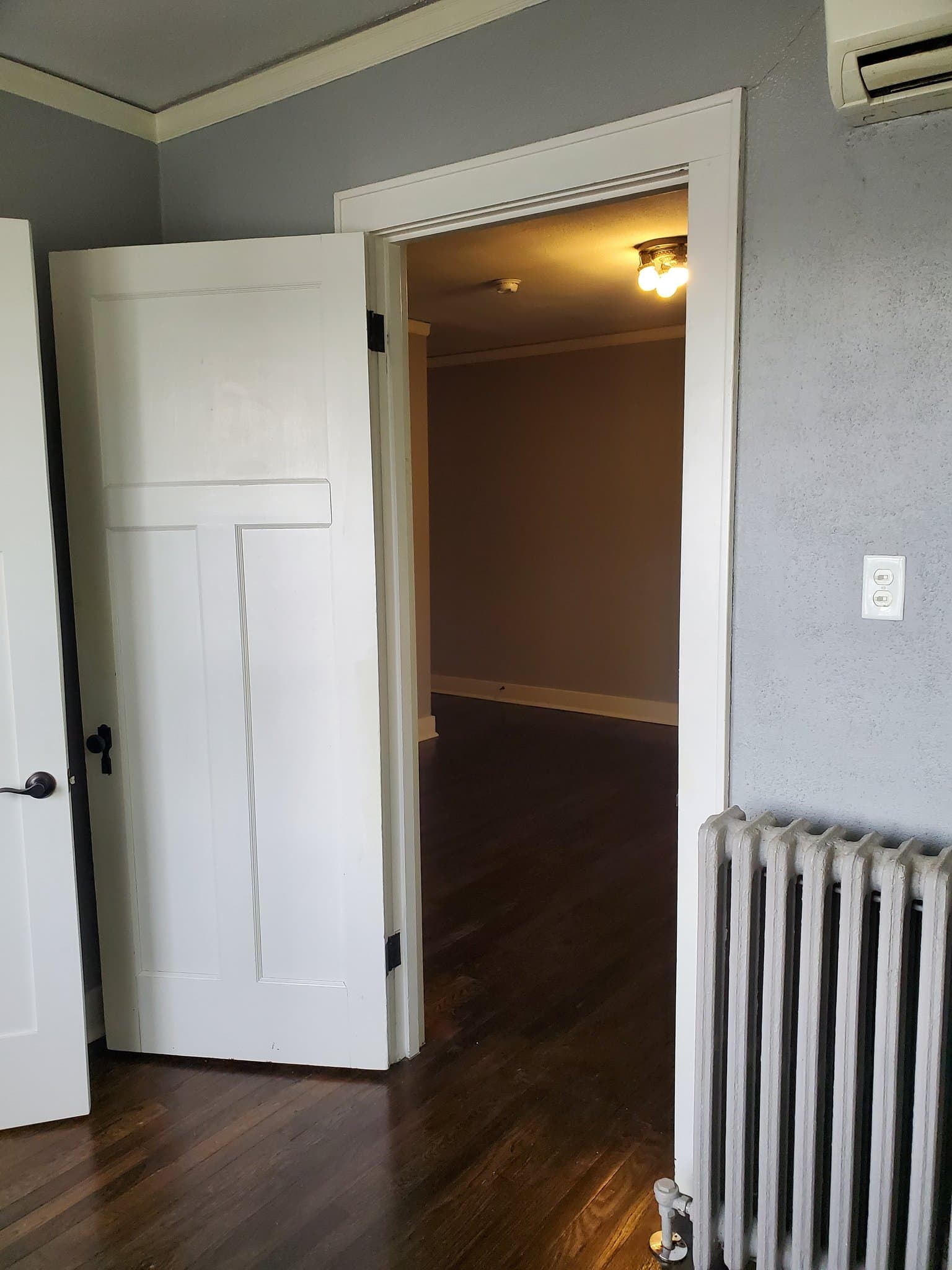 SPRINGFIELD Single Room: 1235 E ELM