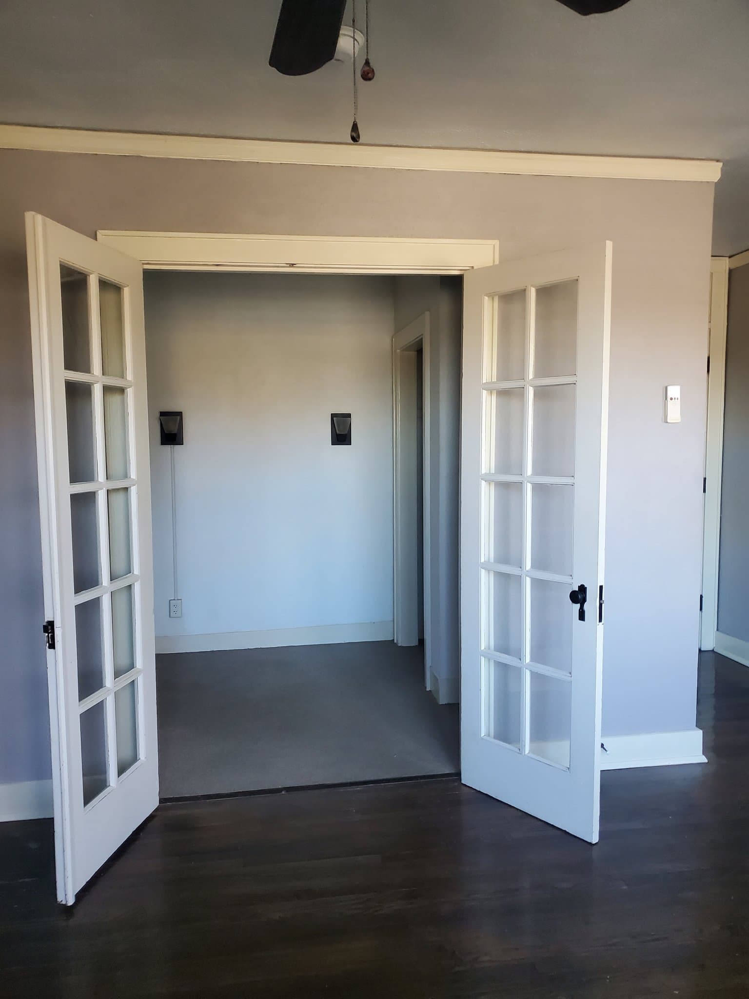 SPRINGFIELD Single Room: 1235 E ELM