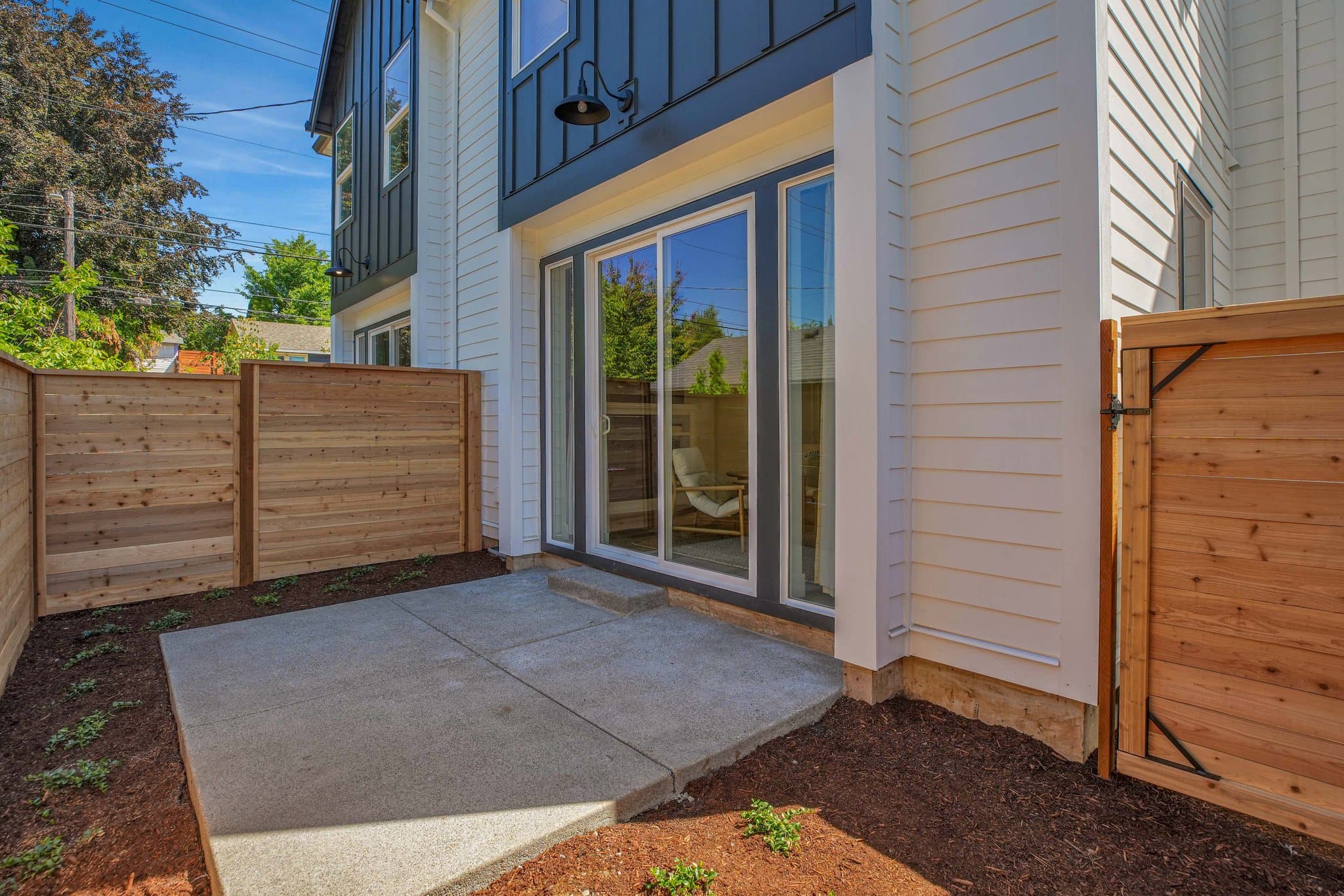 Portland Townhome: 8426 E Burnside St