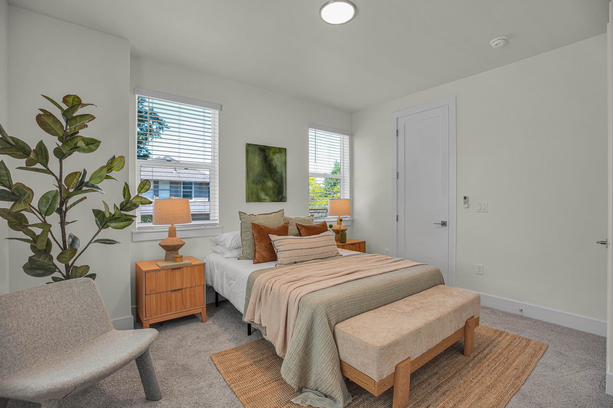 Portland Townhome: 8426 E Burnside St