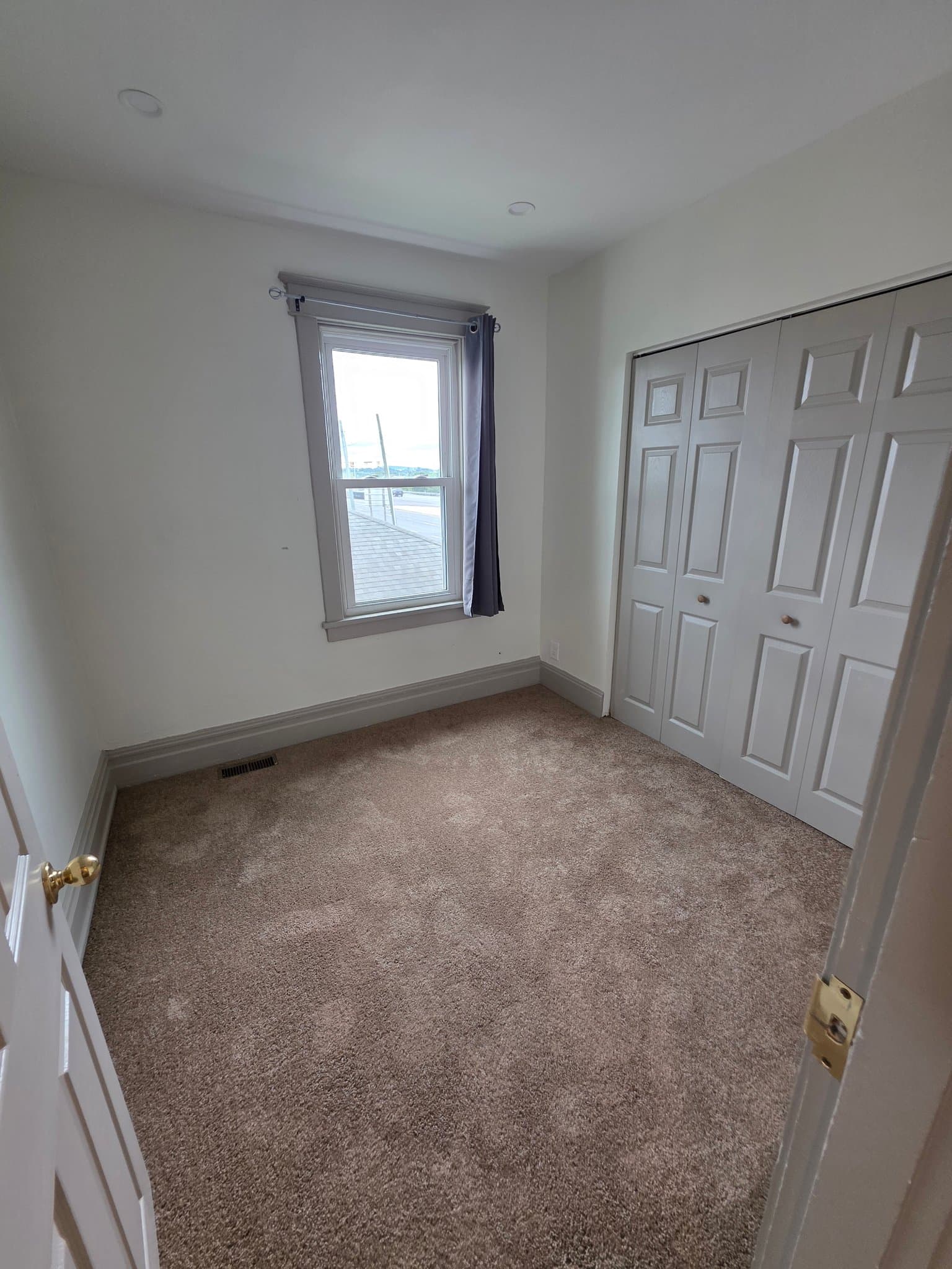 Camp Hill House: 503 S 32nd St
