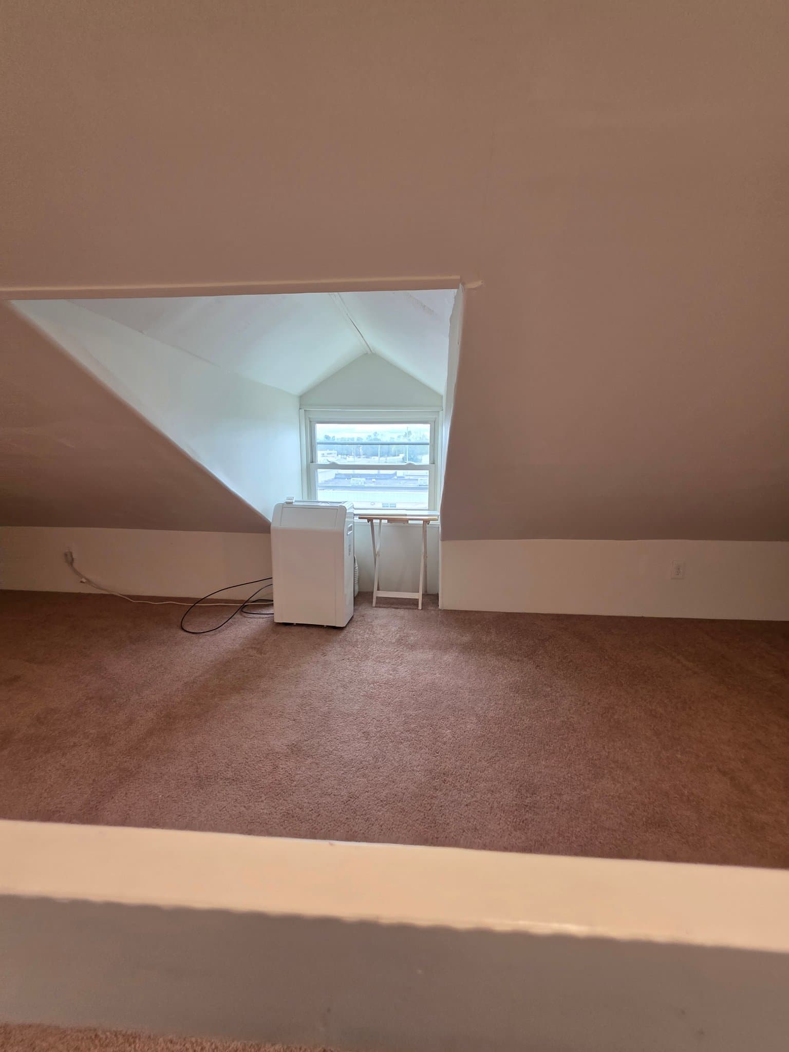 Camp Hill House: 503 S 32nd St