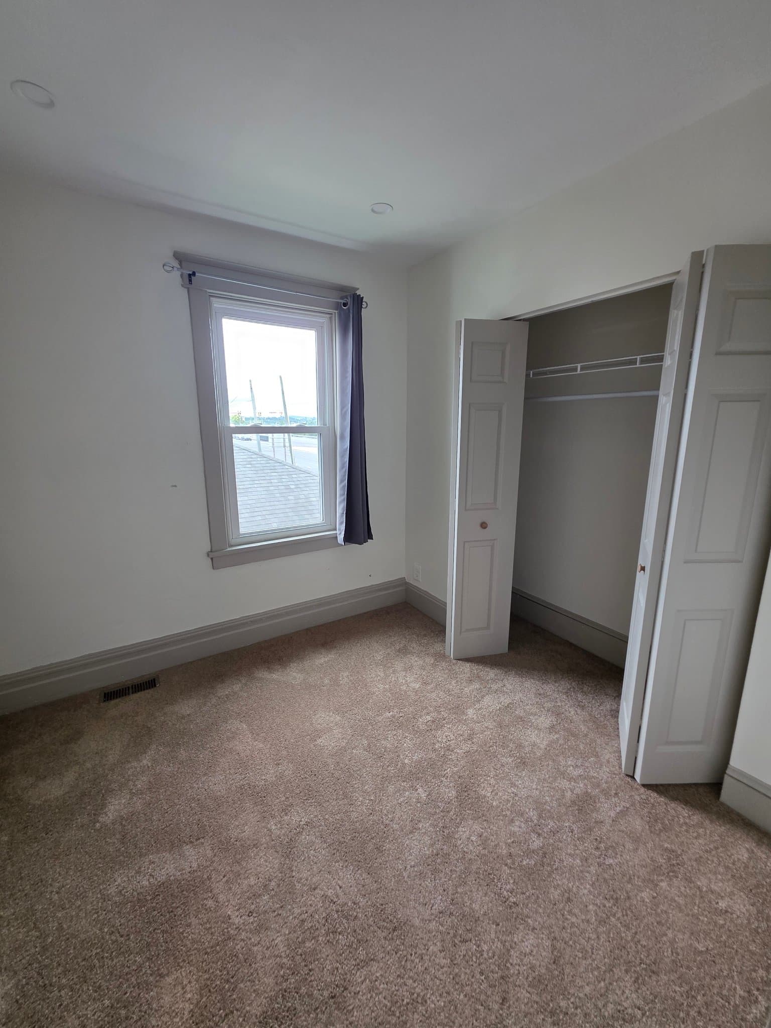 Camp Hill House: 503 S 32nd St