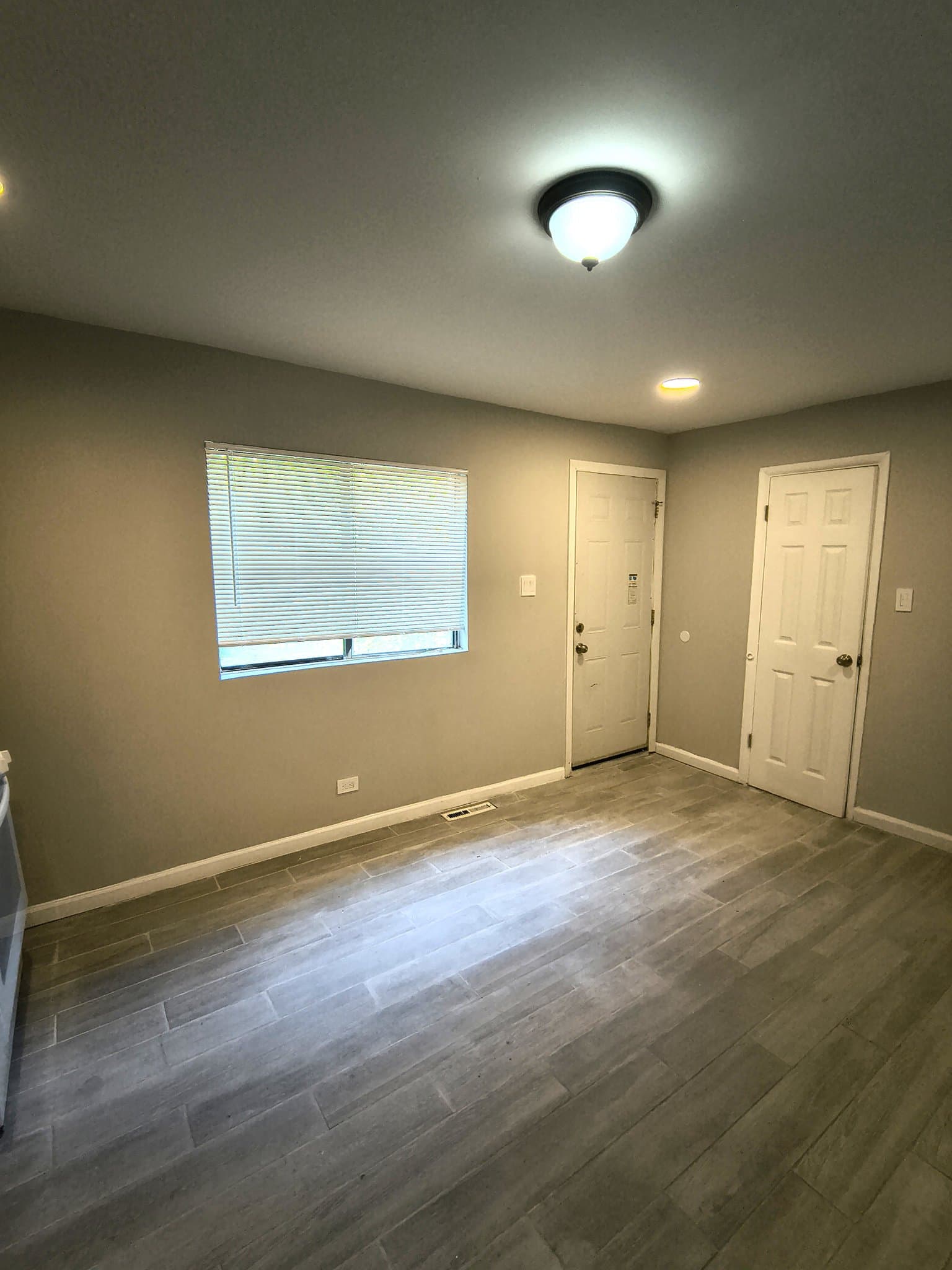 Hazel Crest Townhome: 2131 171st St