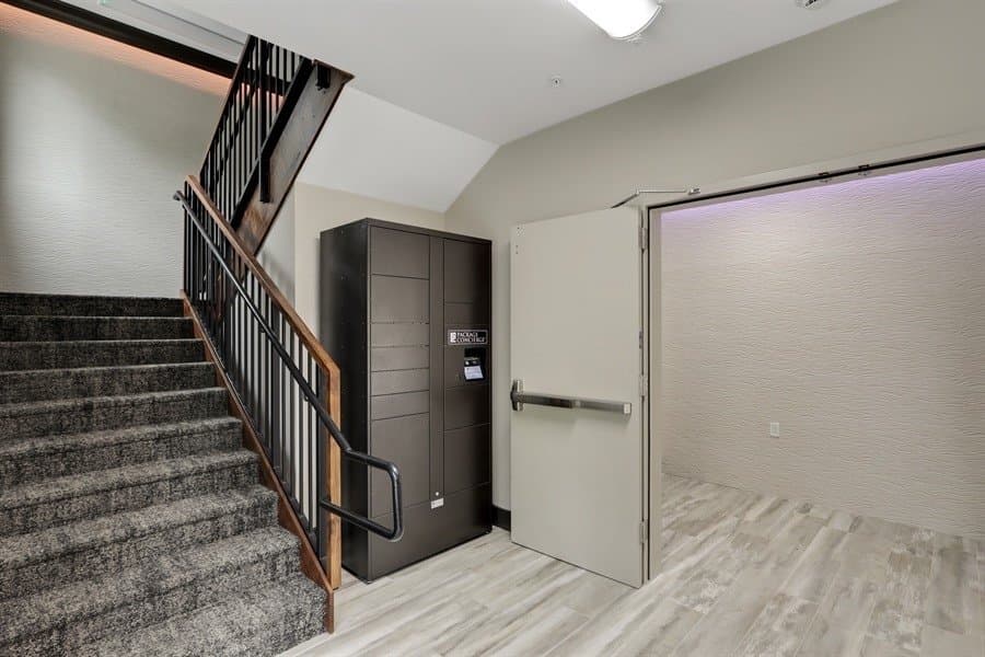 Davis Apartment: 820 B street