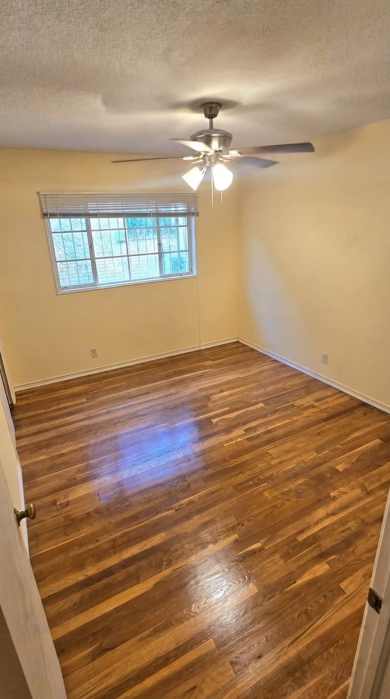 El Paso House: 4701 Leeds Ave