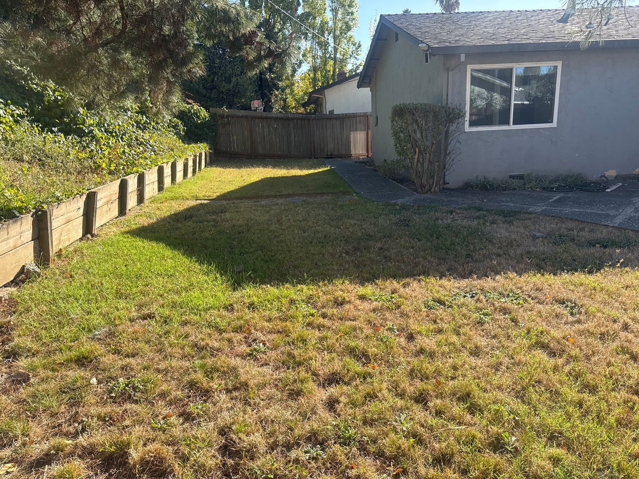 Vallejo House: 442 Pomona Ave