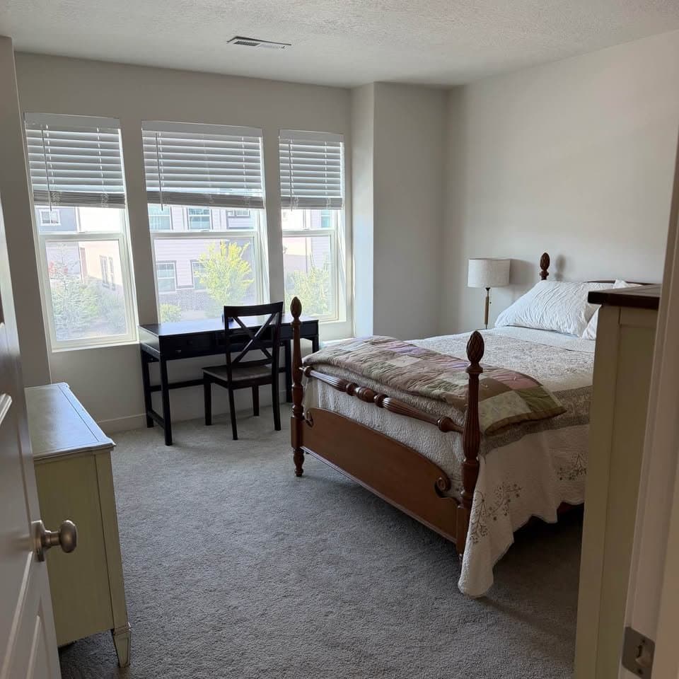 Magna Single Room: 7732 W King Top Rd