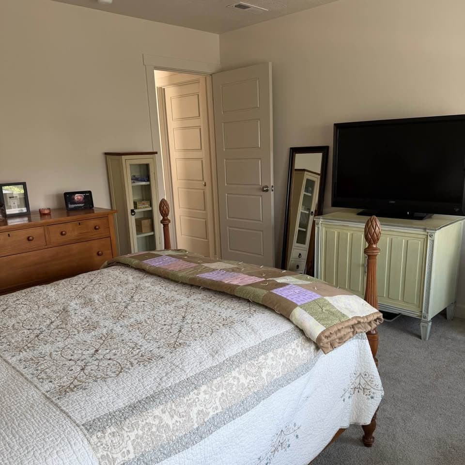 Magna Single Room: 7732 W King Top Rd