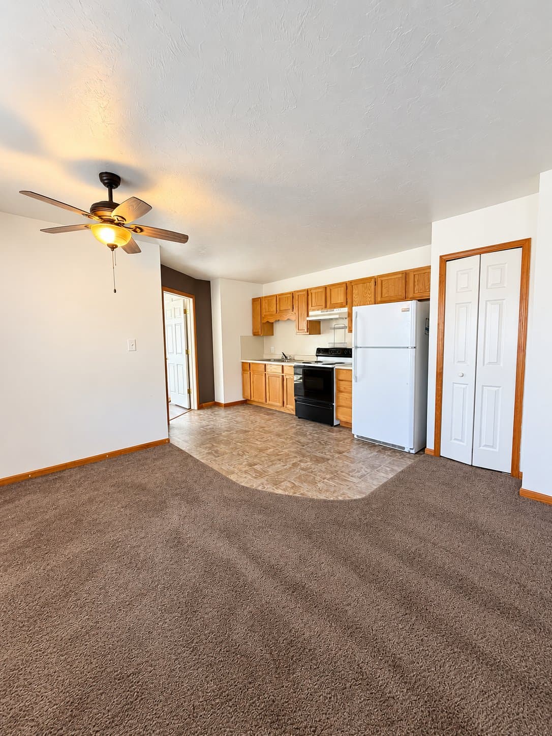 Davison Apartment: 912 N State Road