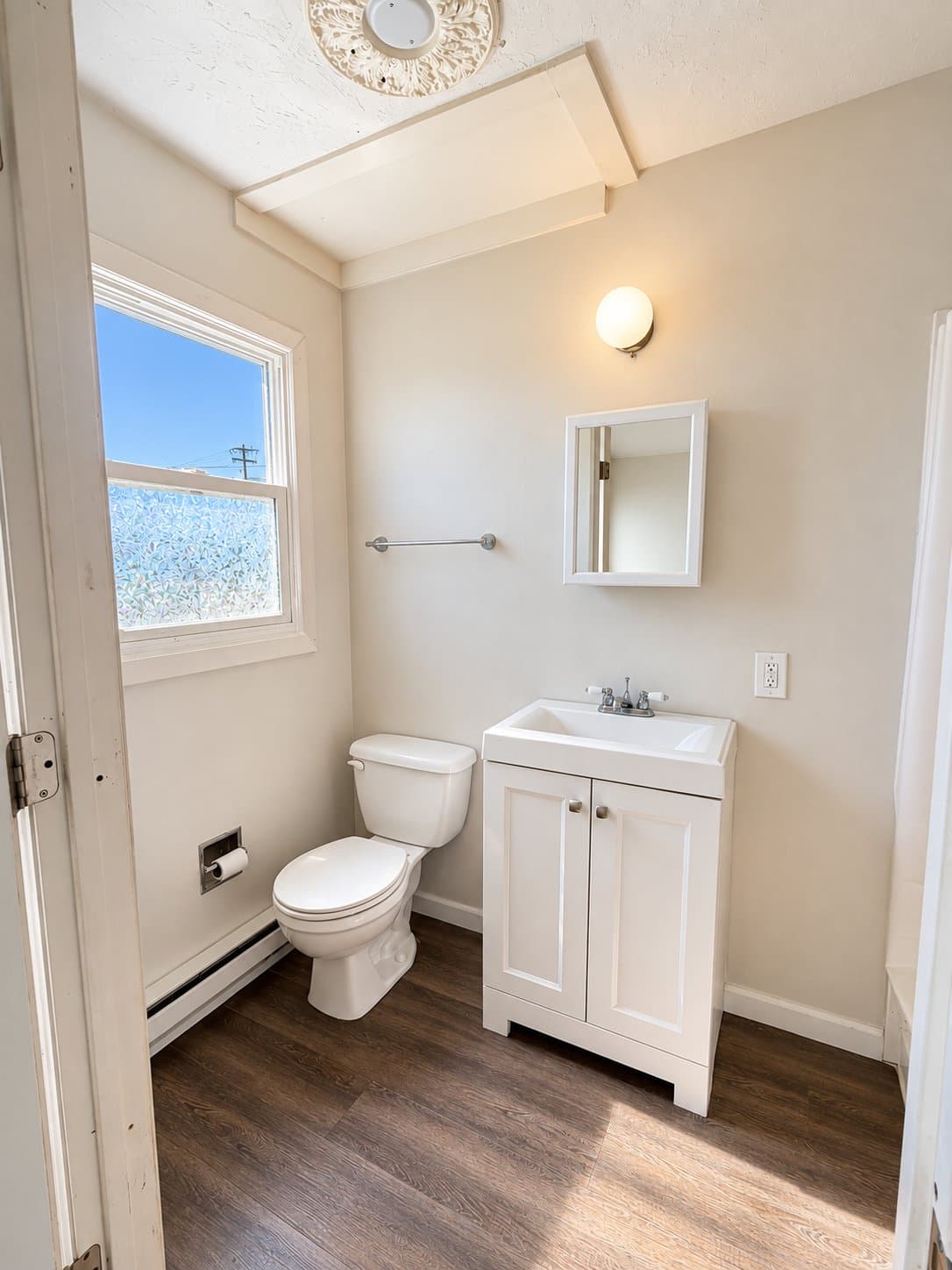 Davison Apartment: 912 N State Road