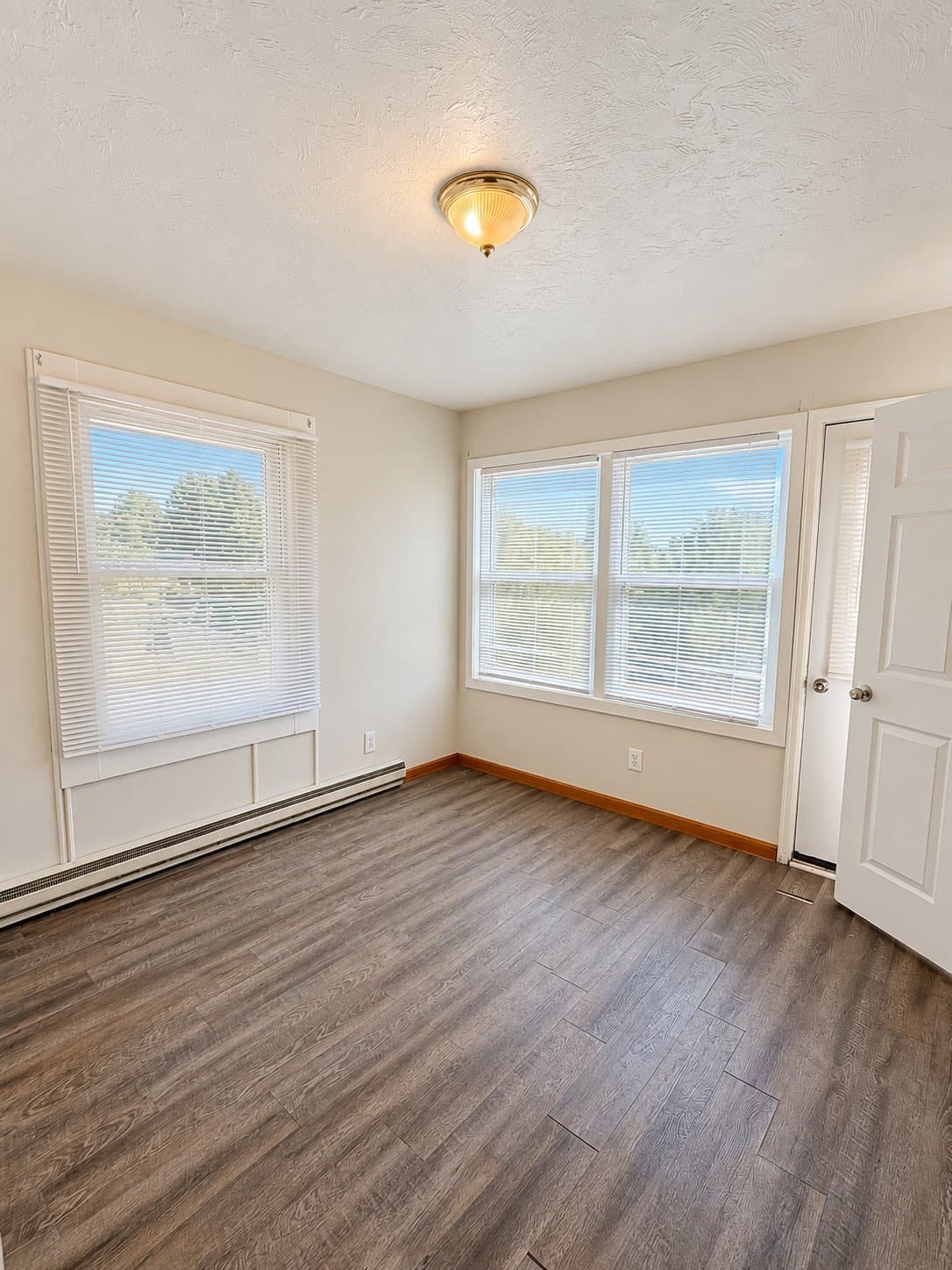 Davison Apartment: 912 N State Road
