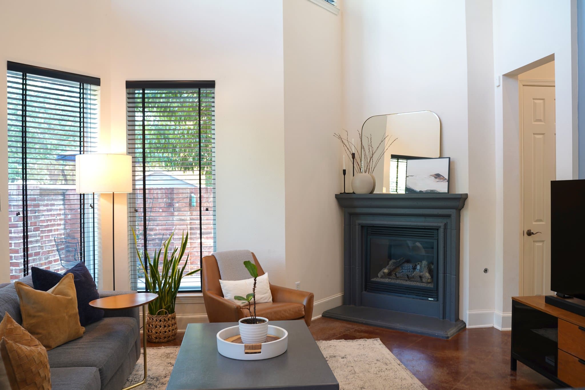 Dallas Townhome: 18134 Frankford Lakes Circle