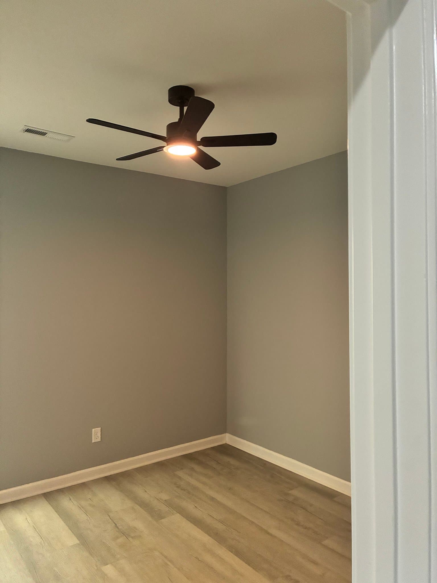 SUMTER House: 117 WEBB AVENUE