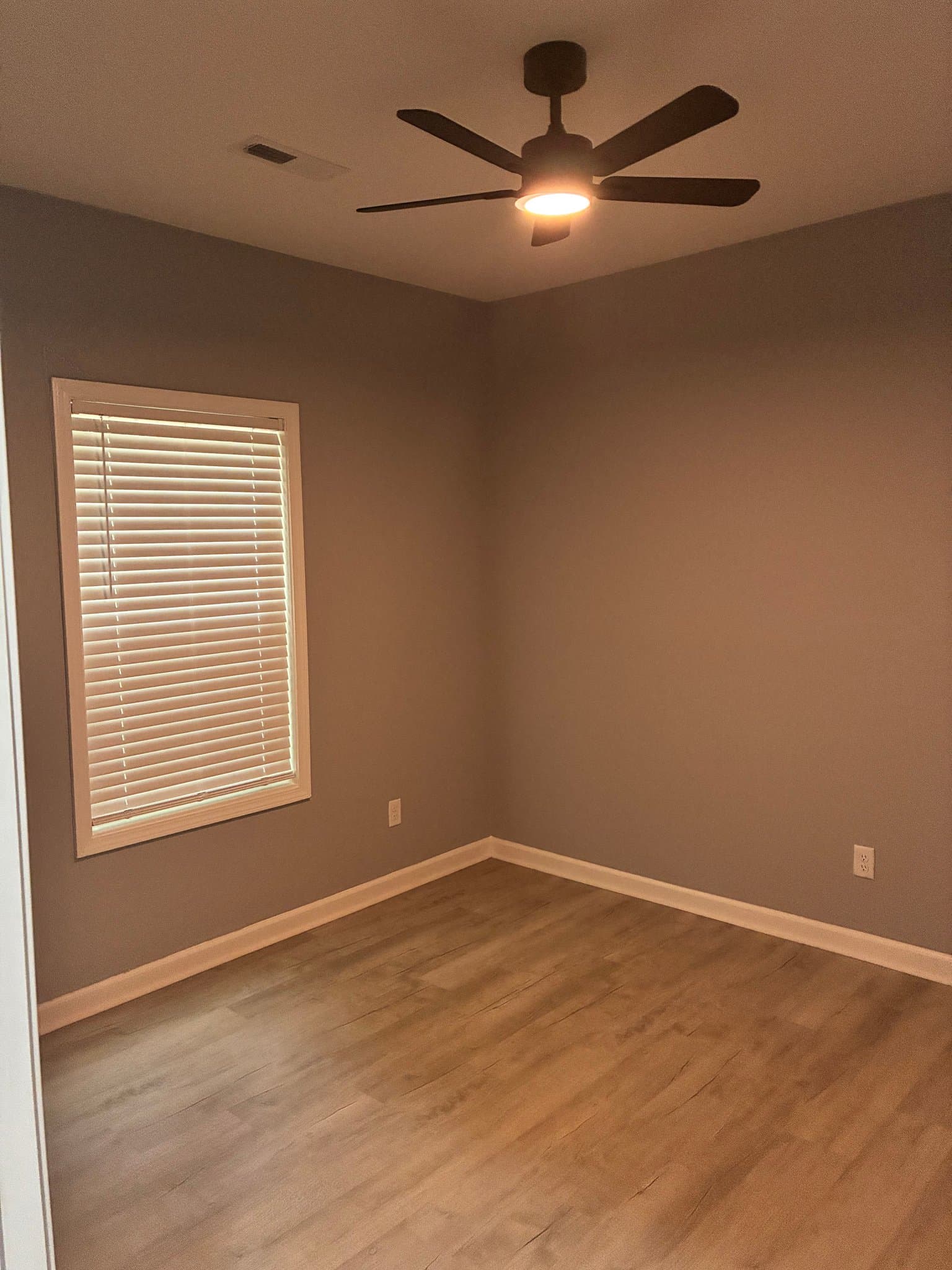 SUMTER House: 117 WEBB AVENUE