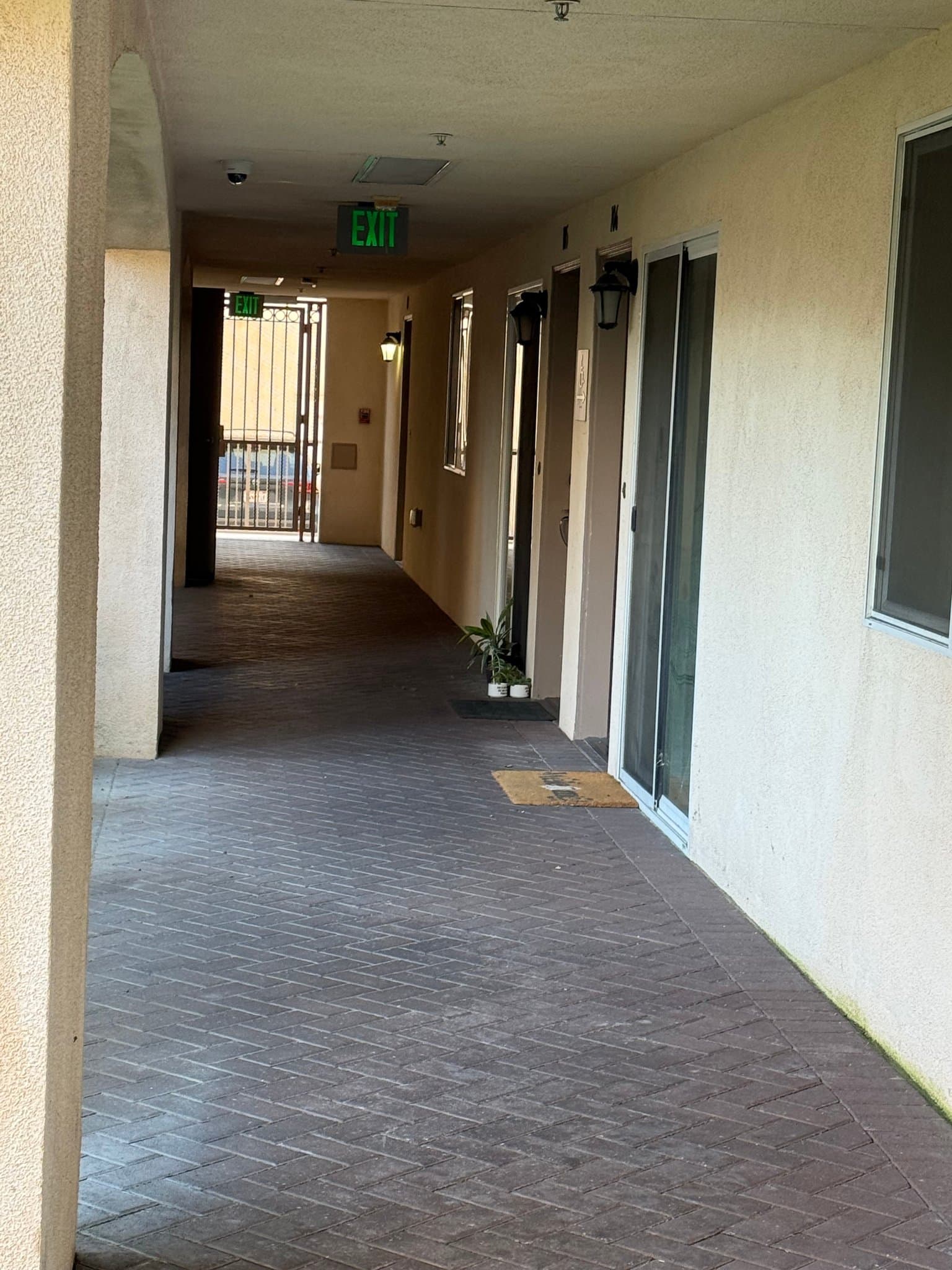 Fountain Valley Condo: 17230 Newhope St
