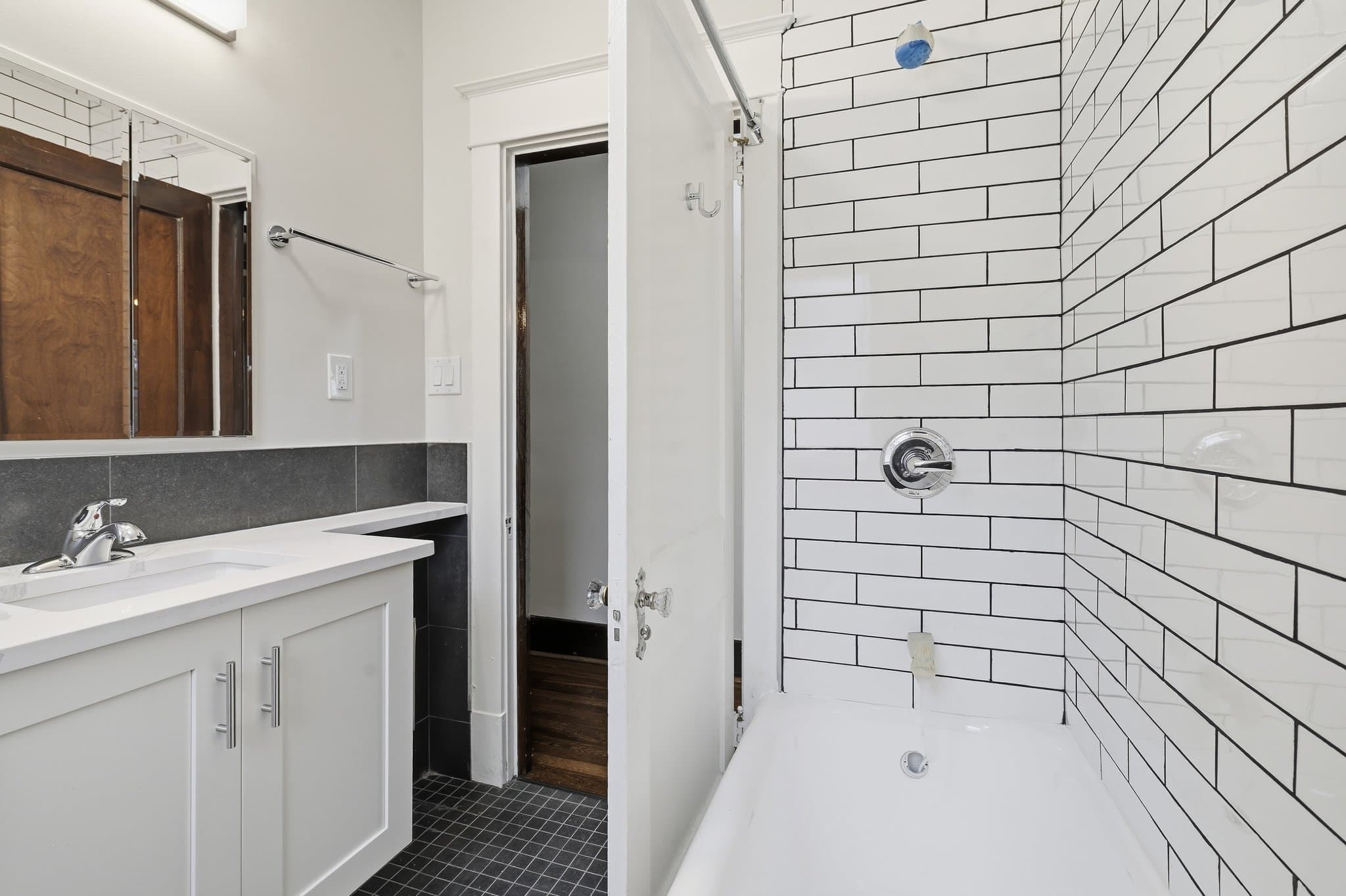 Bellview Multiplex: 17 - 19 N Bryant Ave.
