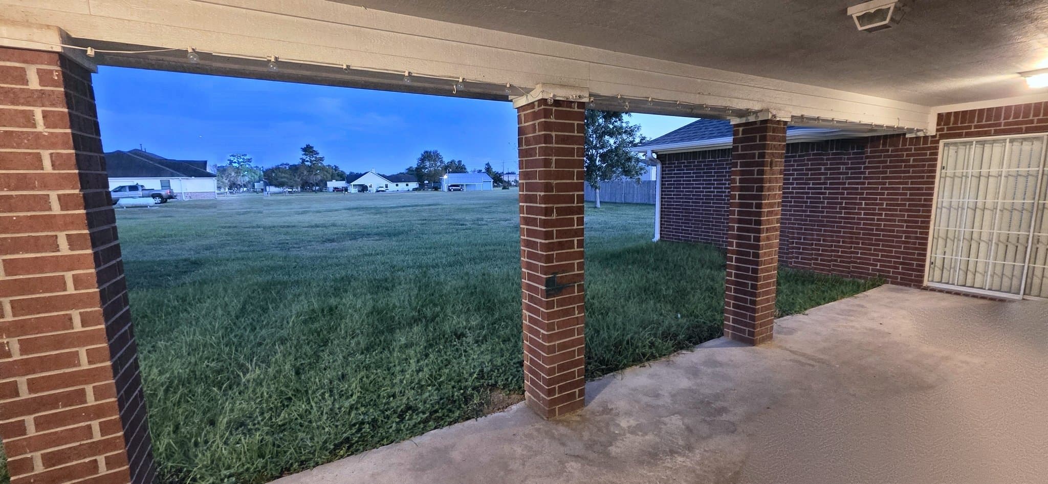 Pearland House: 2302 County Road 124
