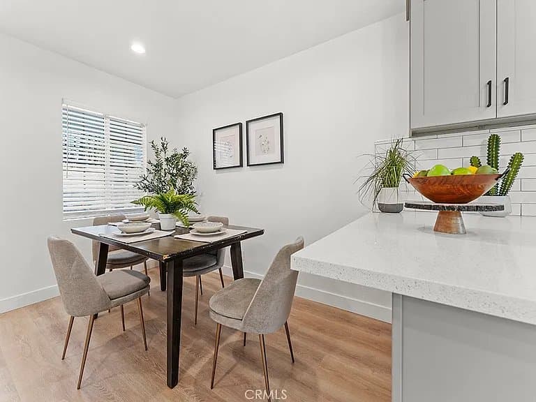 Tustin House: 1056 Walter Avenue