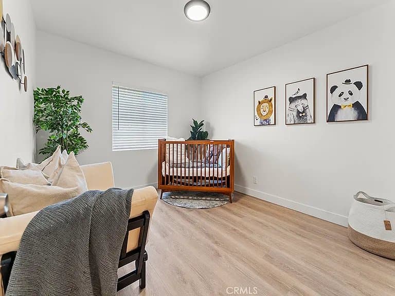 Tustin House: 1056 Walter Avenue