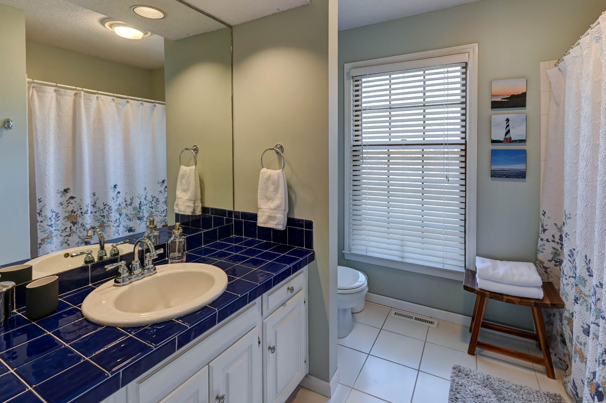 Blue Springs House: 1215 NW 12th St
