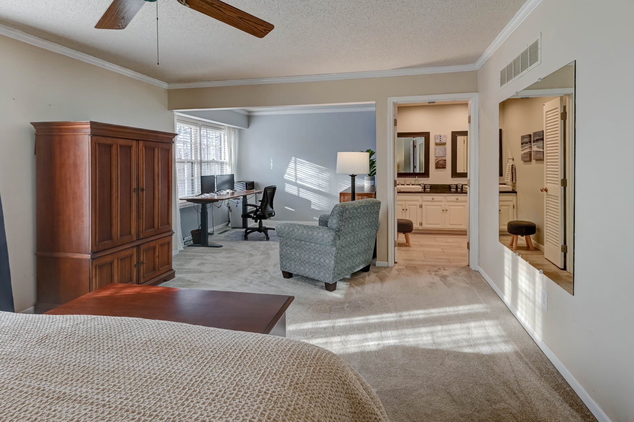 Blue Springs House: 1215 NW 12th St