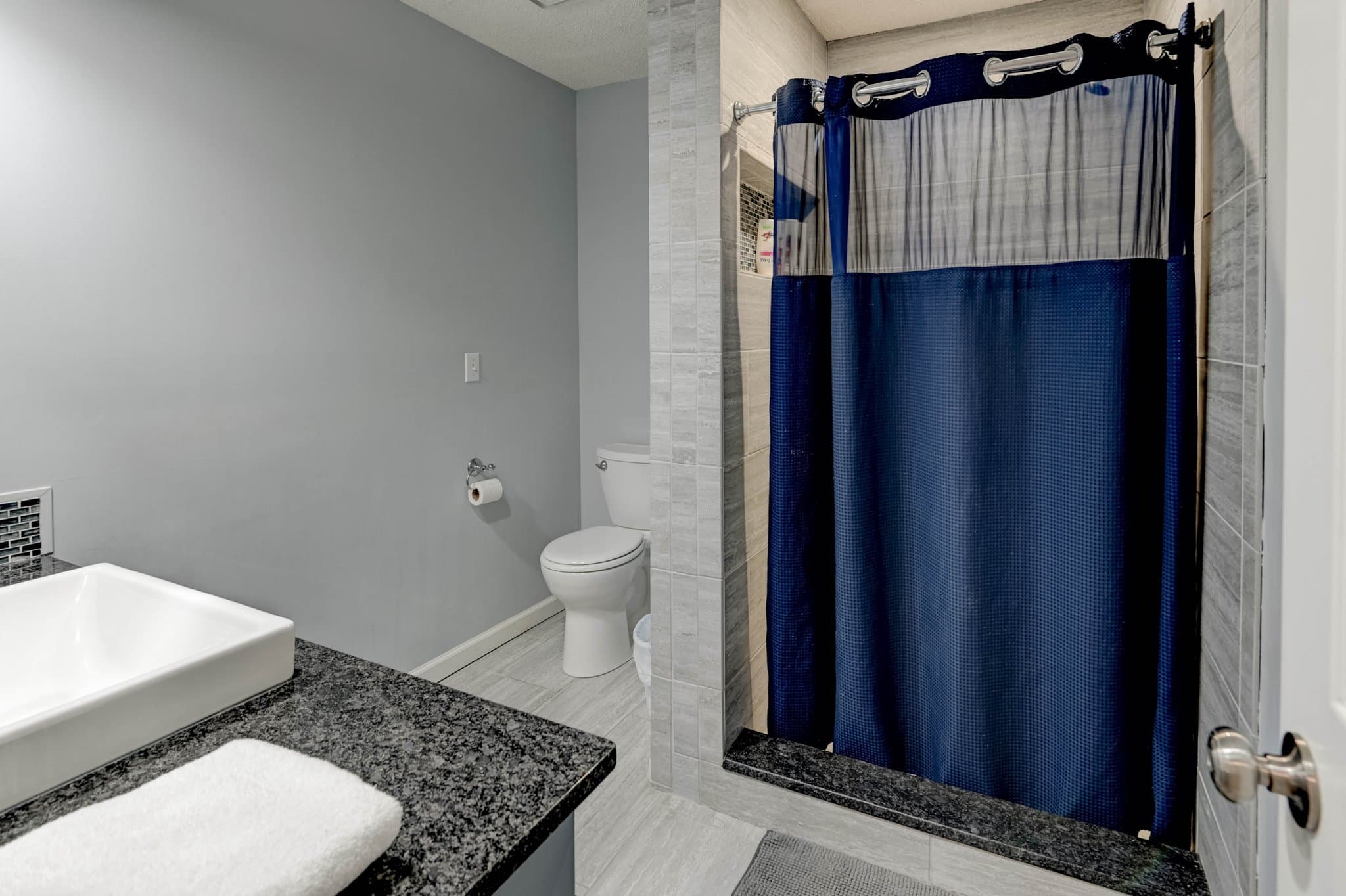 Blue Springs House: 1215 NW 12th St