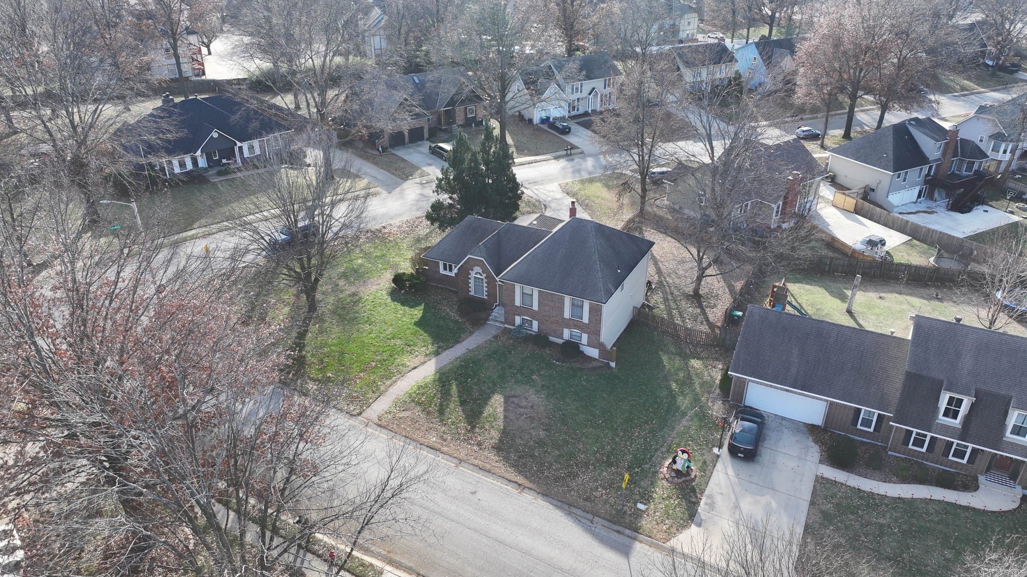 Blue Springs House: 1215 NW 12th St