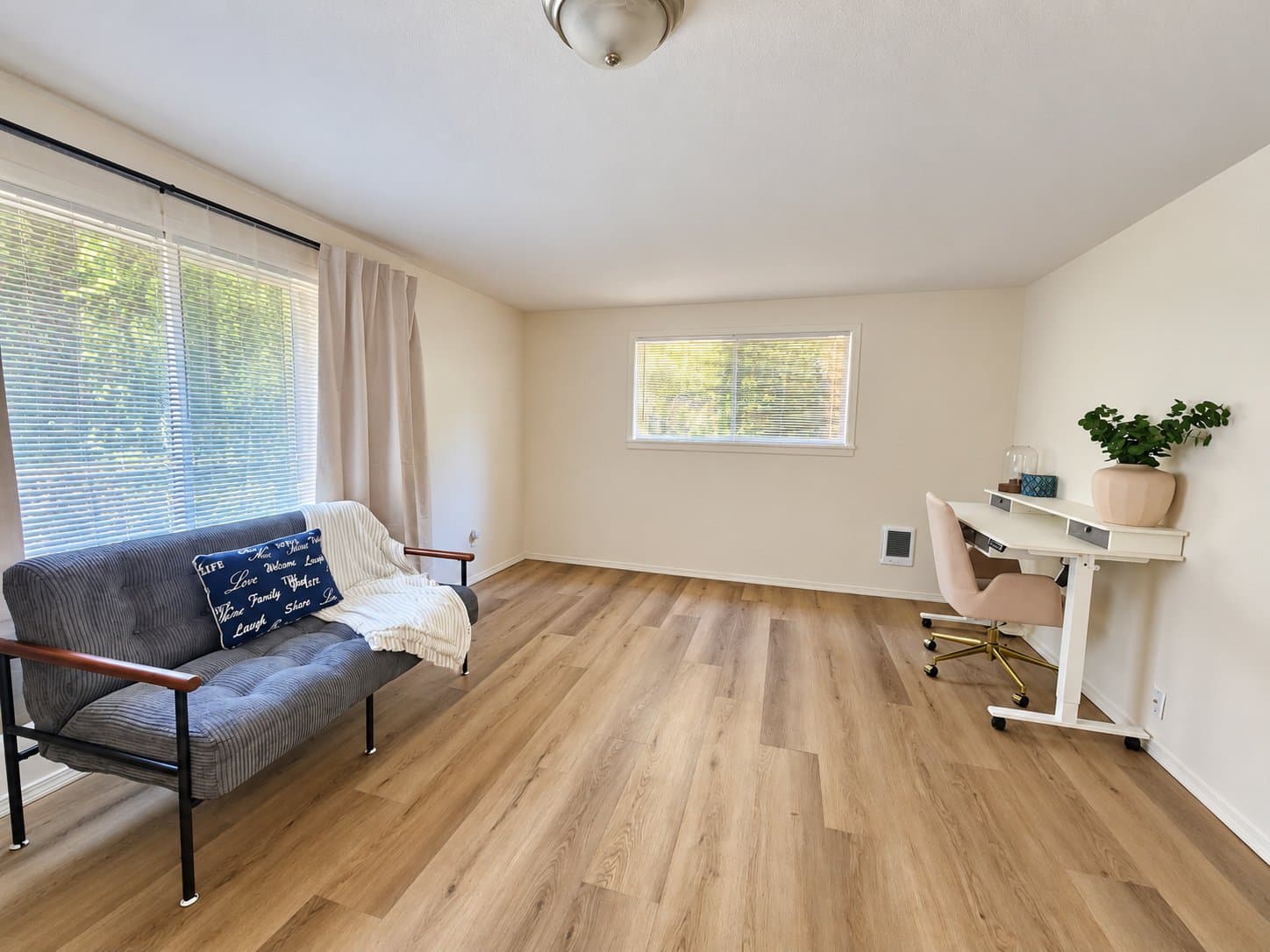 Poulsbo House: 22340 Wavecrest Avenue