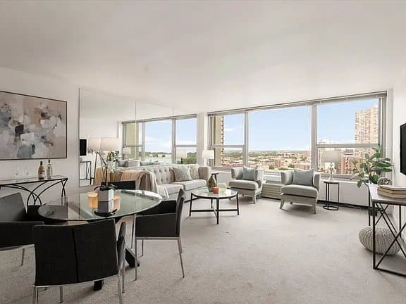 Chicago Apartment: 3600 N Lake Shore Dr APT 2220,