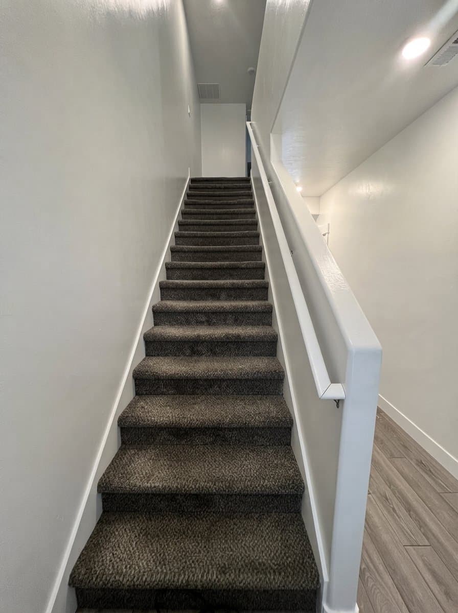 Clearfield Townhome: 823 W 1600 S