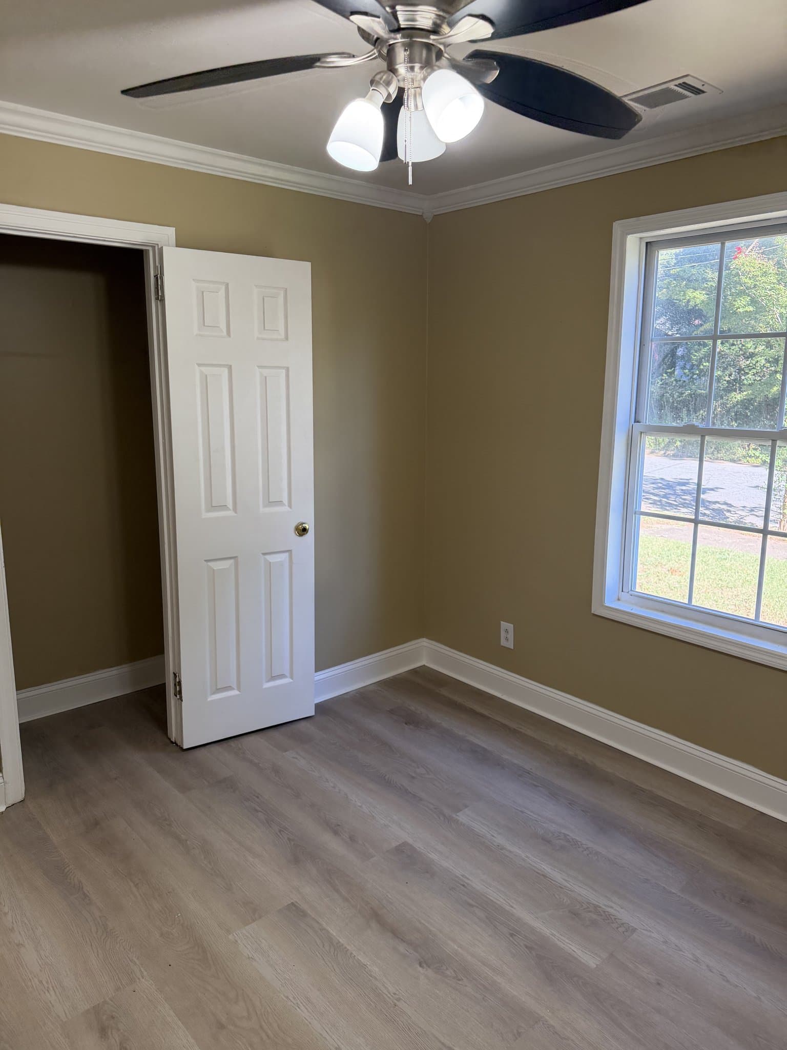 East Point House: 1204 East Forrest Ave