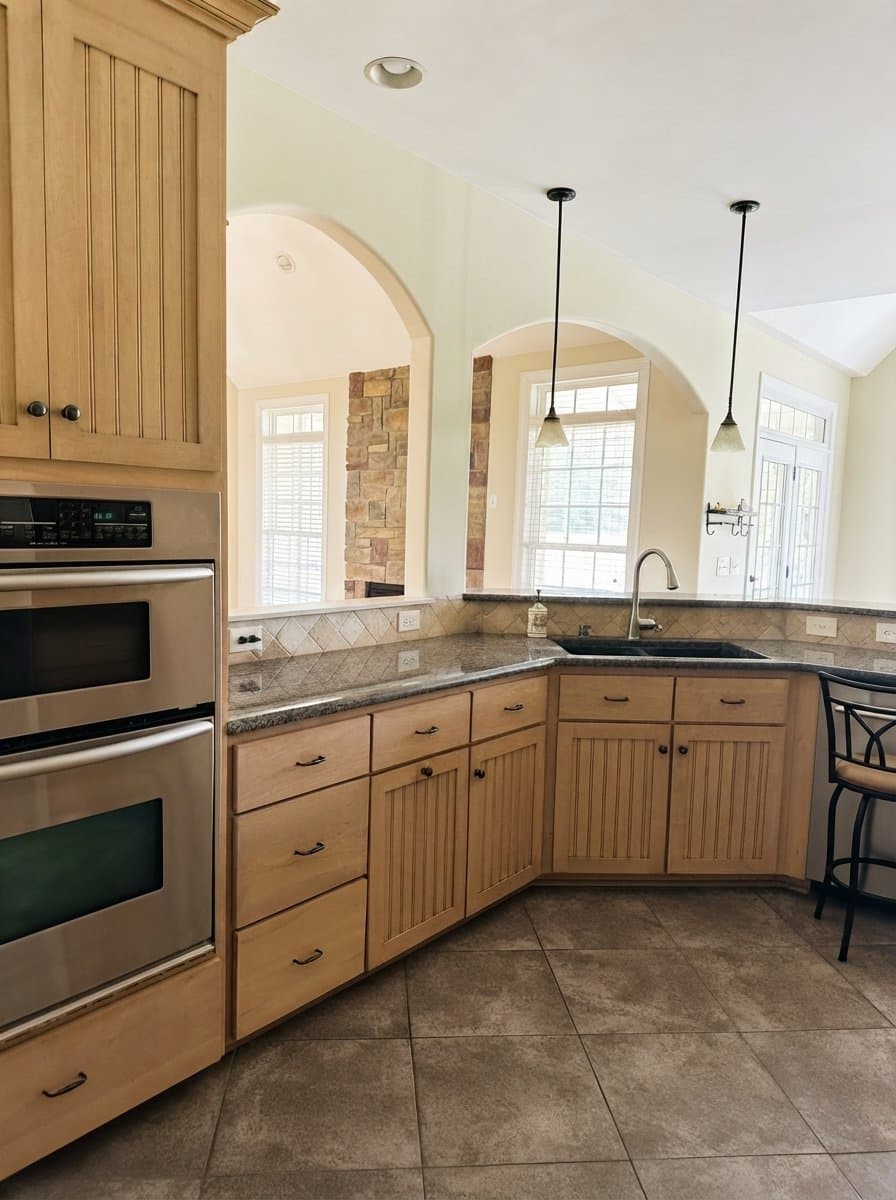 Midland House: 16160 Hopewell Church Rd