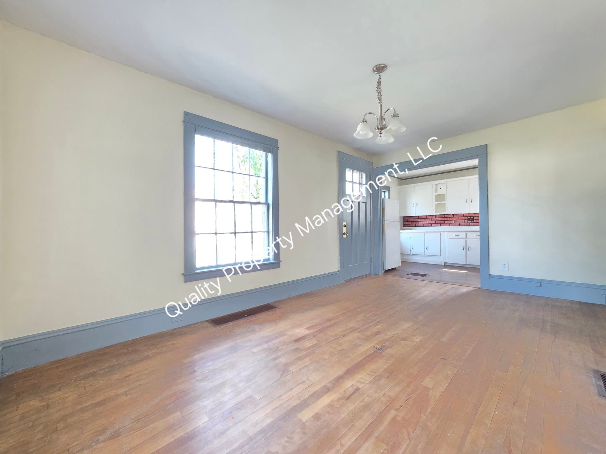 Brewer House: 281 Wilson St